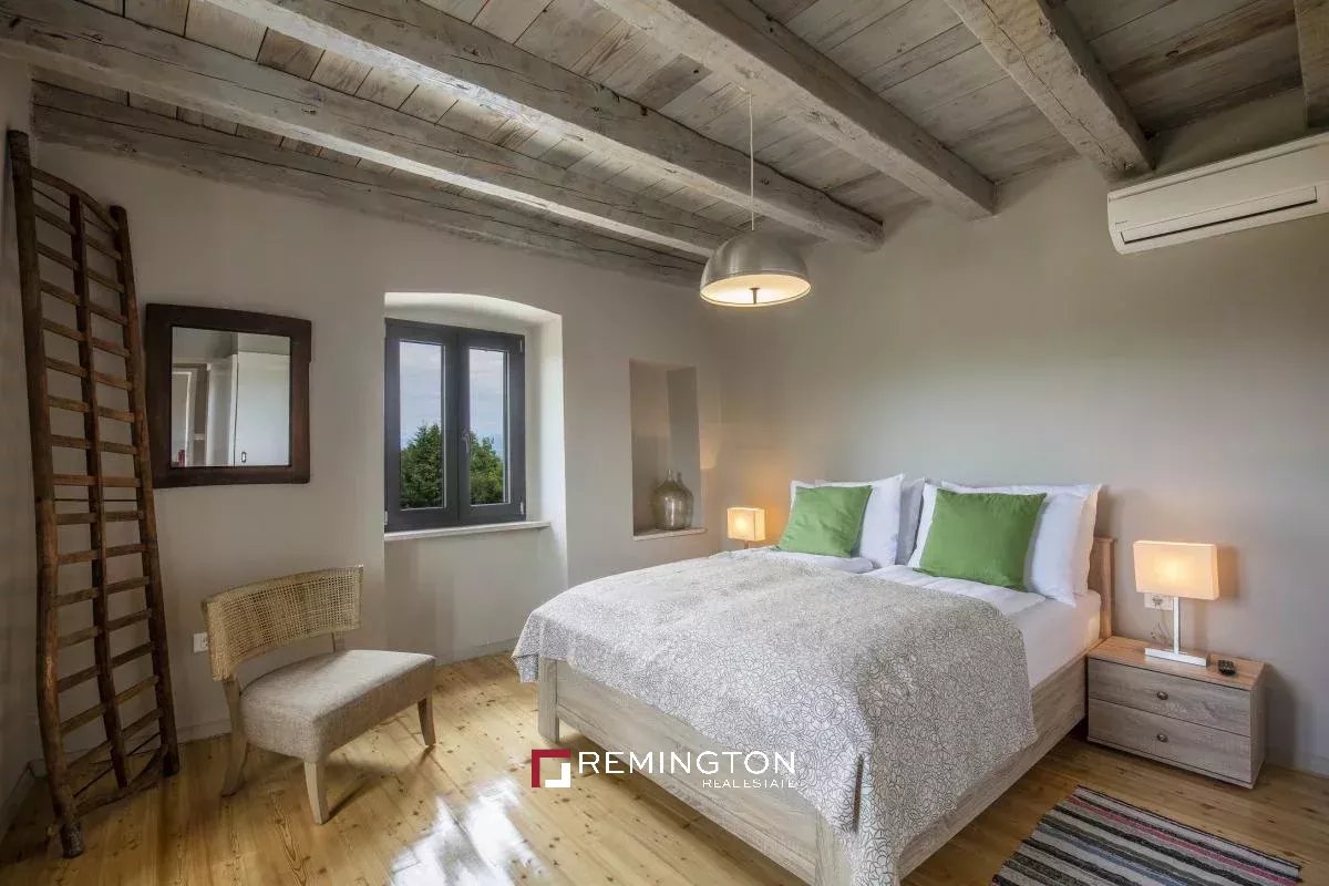 5 Bedroom Villa/Townhouse's Image 21