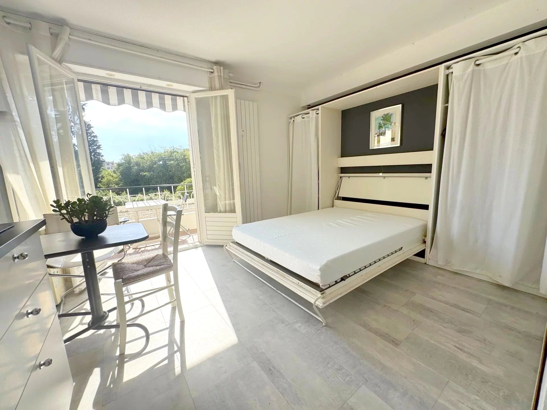 CANNES NEAR BEACHES FOR SALE APARTMENT