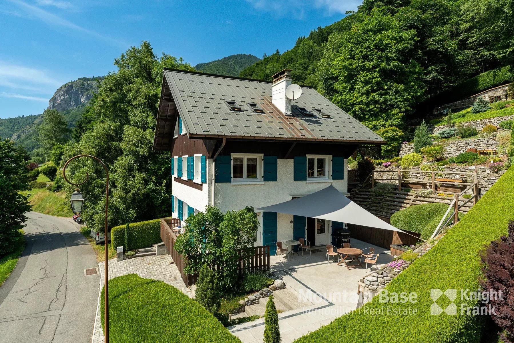 A 7-bedroom chalet close to the centre of St Jean d'Aulps Accommodation in Chamonix