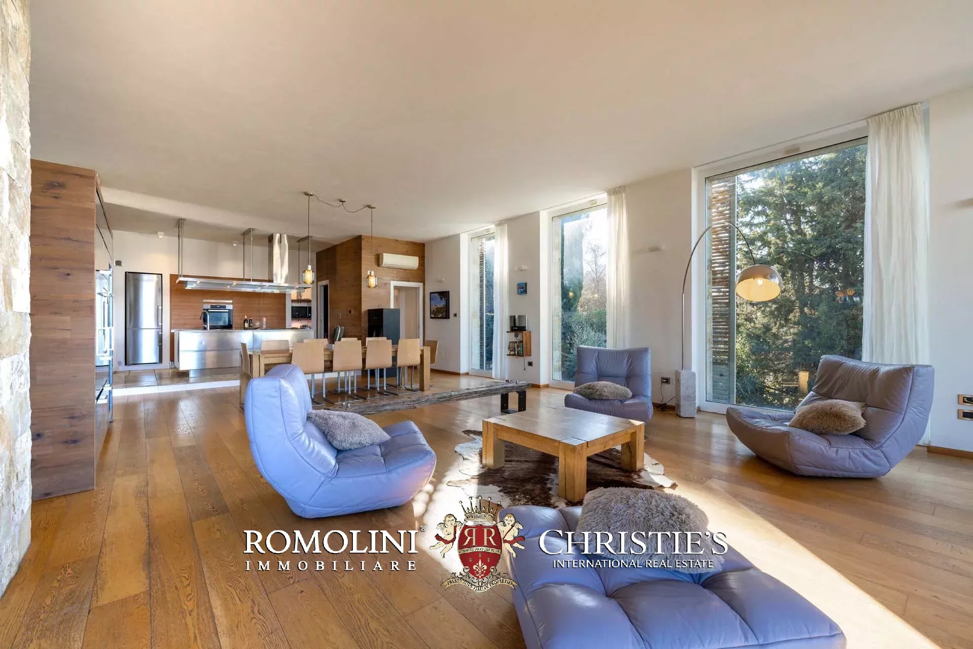 4 Bedroom Villa/Townhouse's Image 17