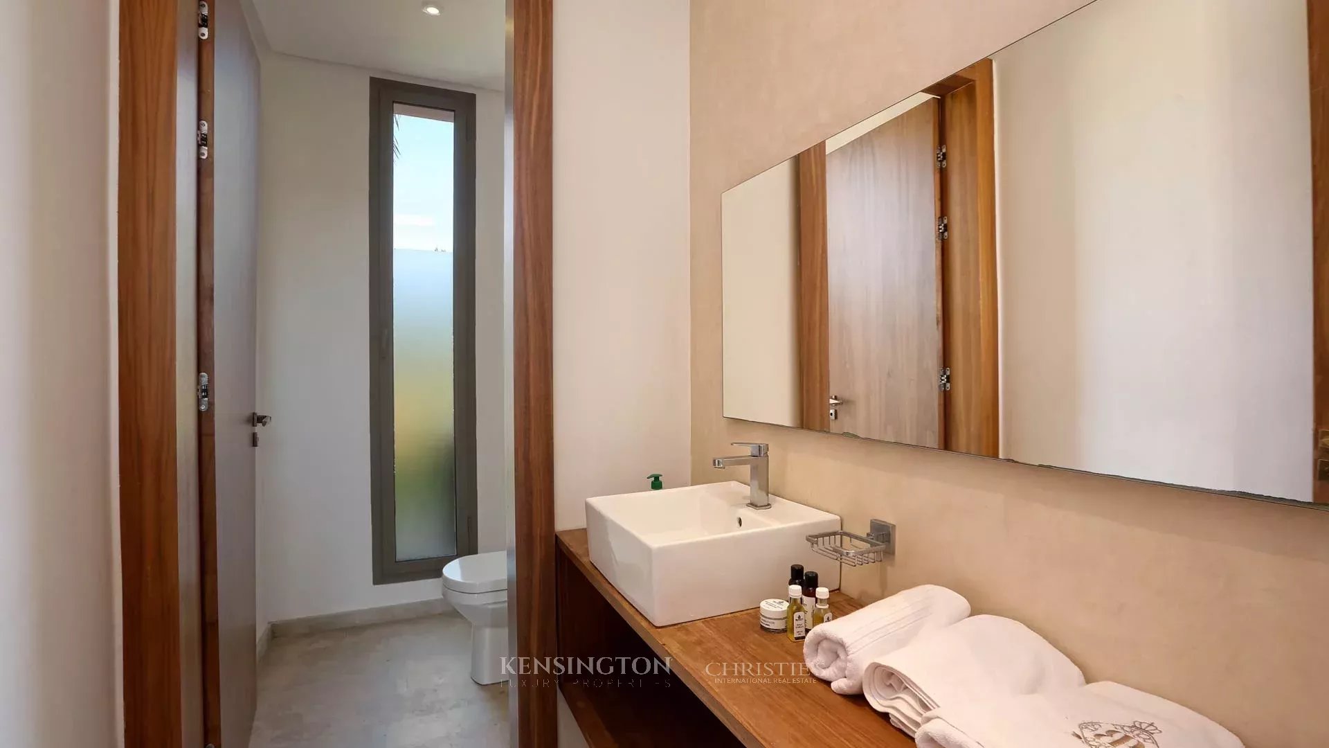 7 Bedroom Villa/Townhouse's Image 16