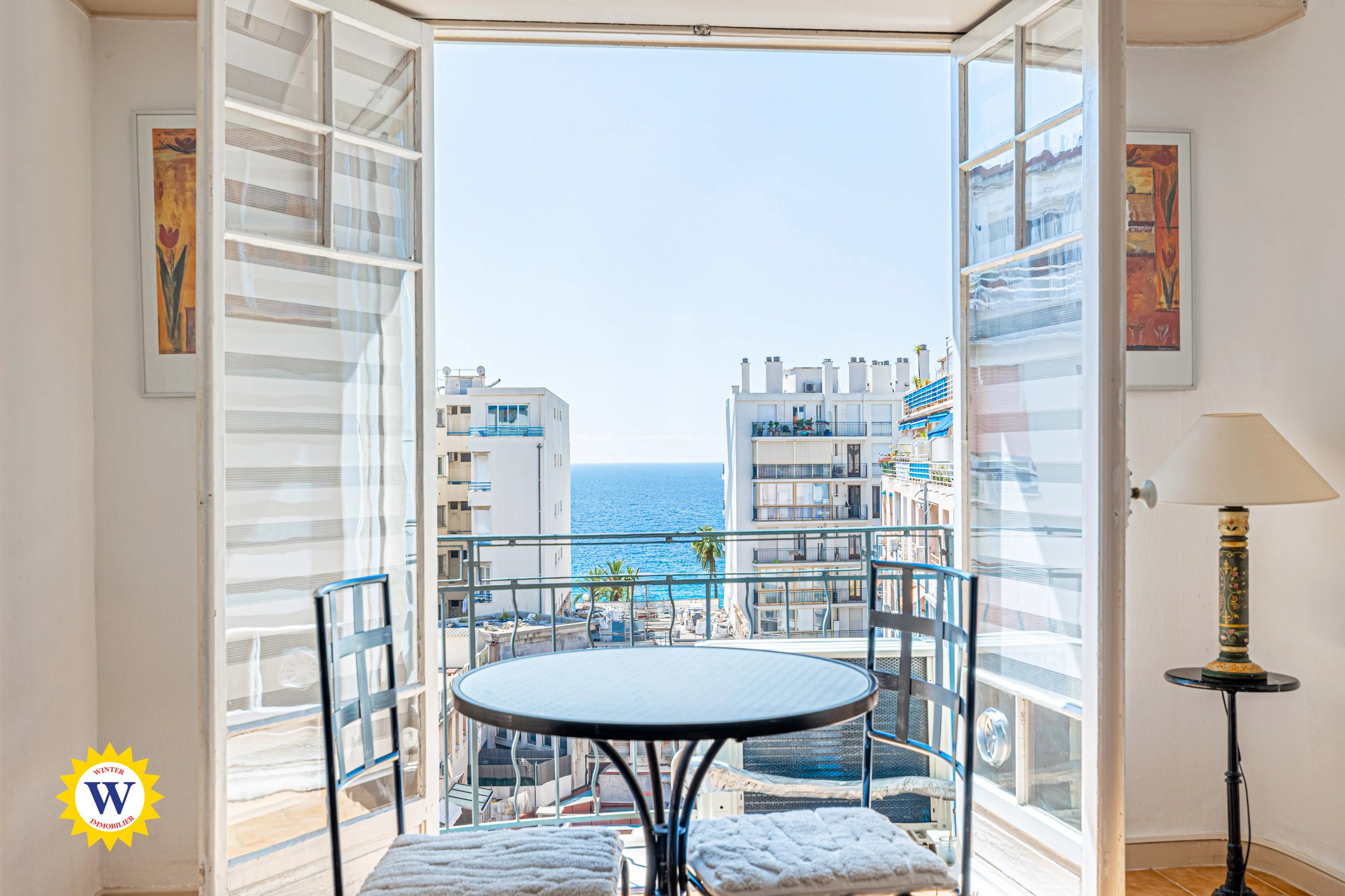 NICE CARRÉ D’OR – STUDIO EN ÉTAGE ÉLEVÉ AVEC VUE MER – CALME ABSOLU - Photo 3