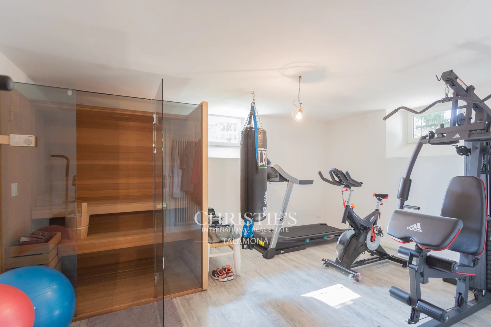 3 Bedroom Villa/Townhouse's Image 20