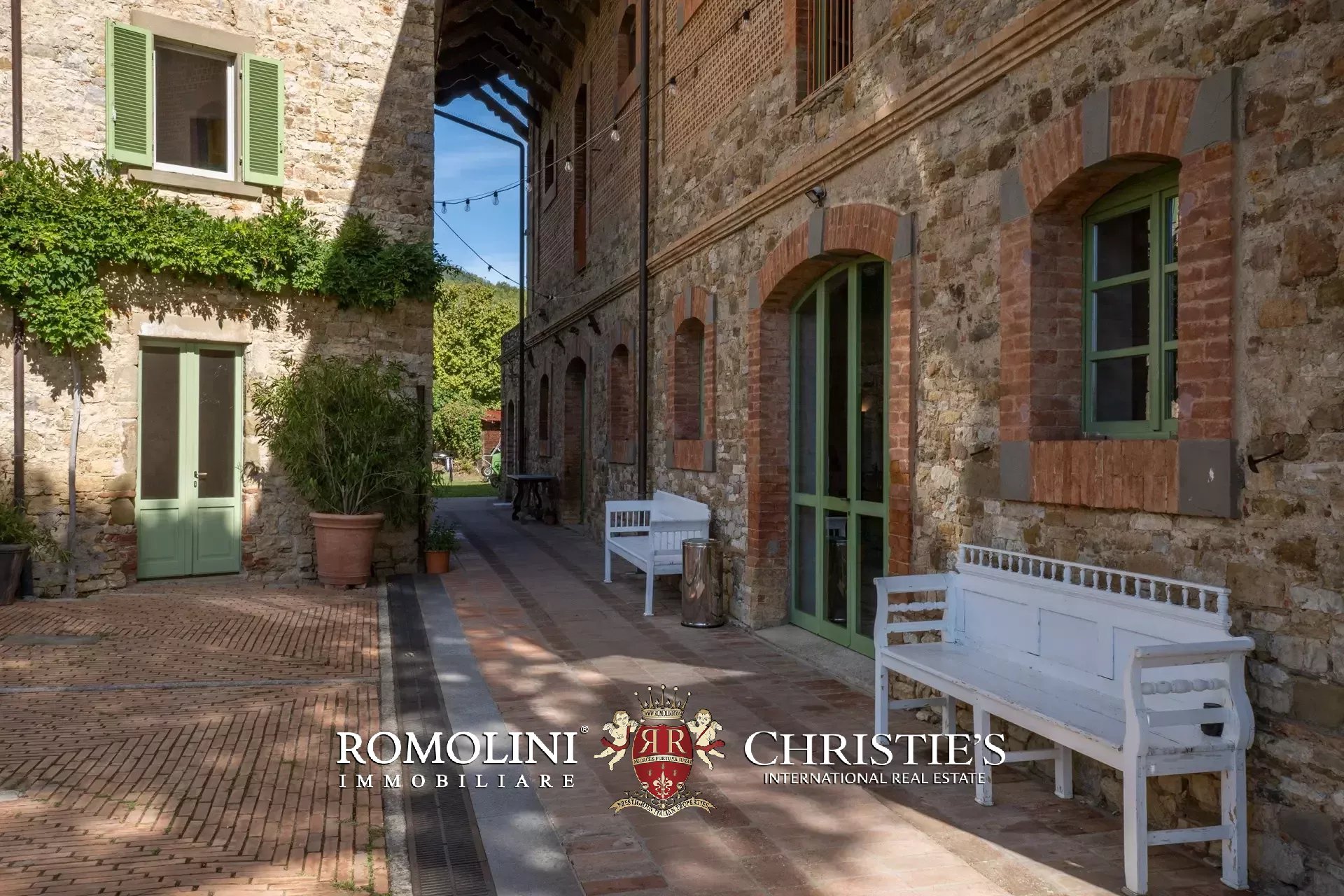 10 Bedroom Villa/Townhouse's Image 29