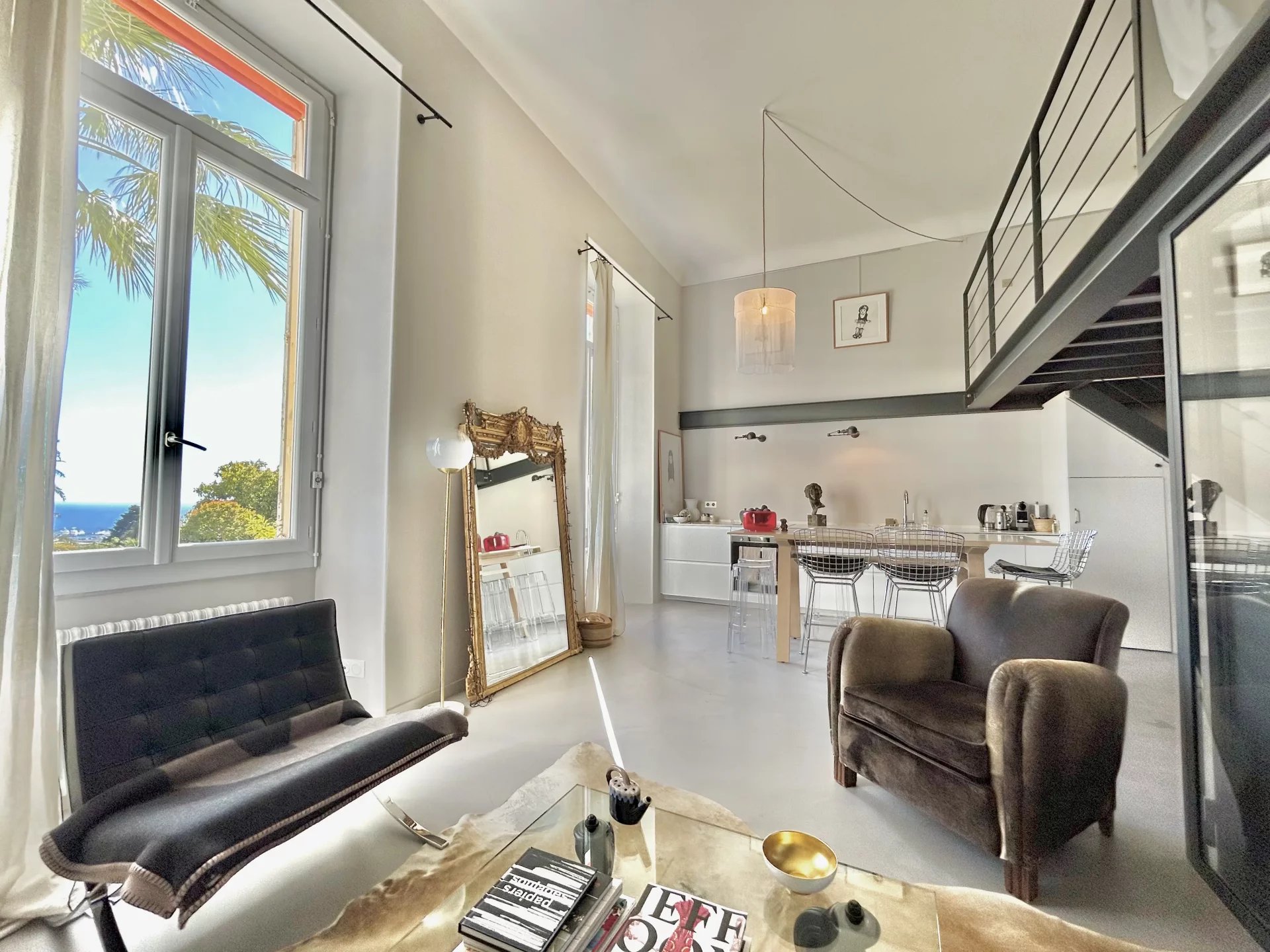 Elegant 3-Bedroom Apartment with Sea View in Cannes