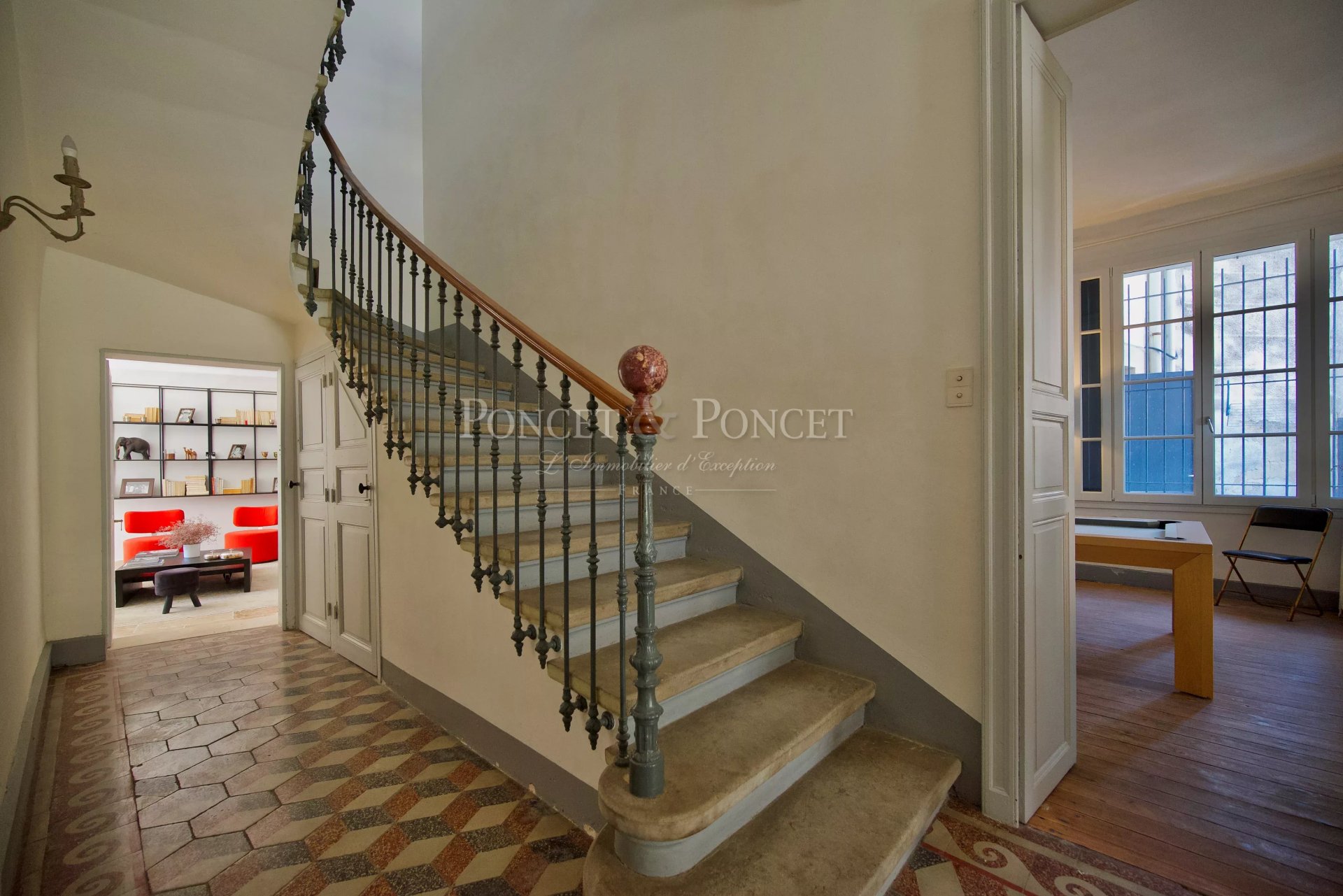 7 Bedroom Villa/Townhouse's Image 12