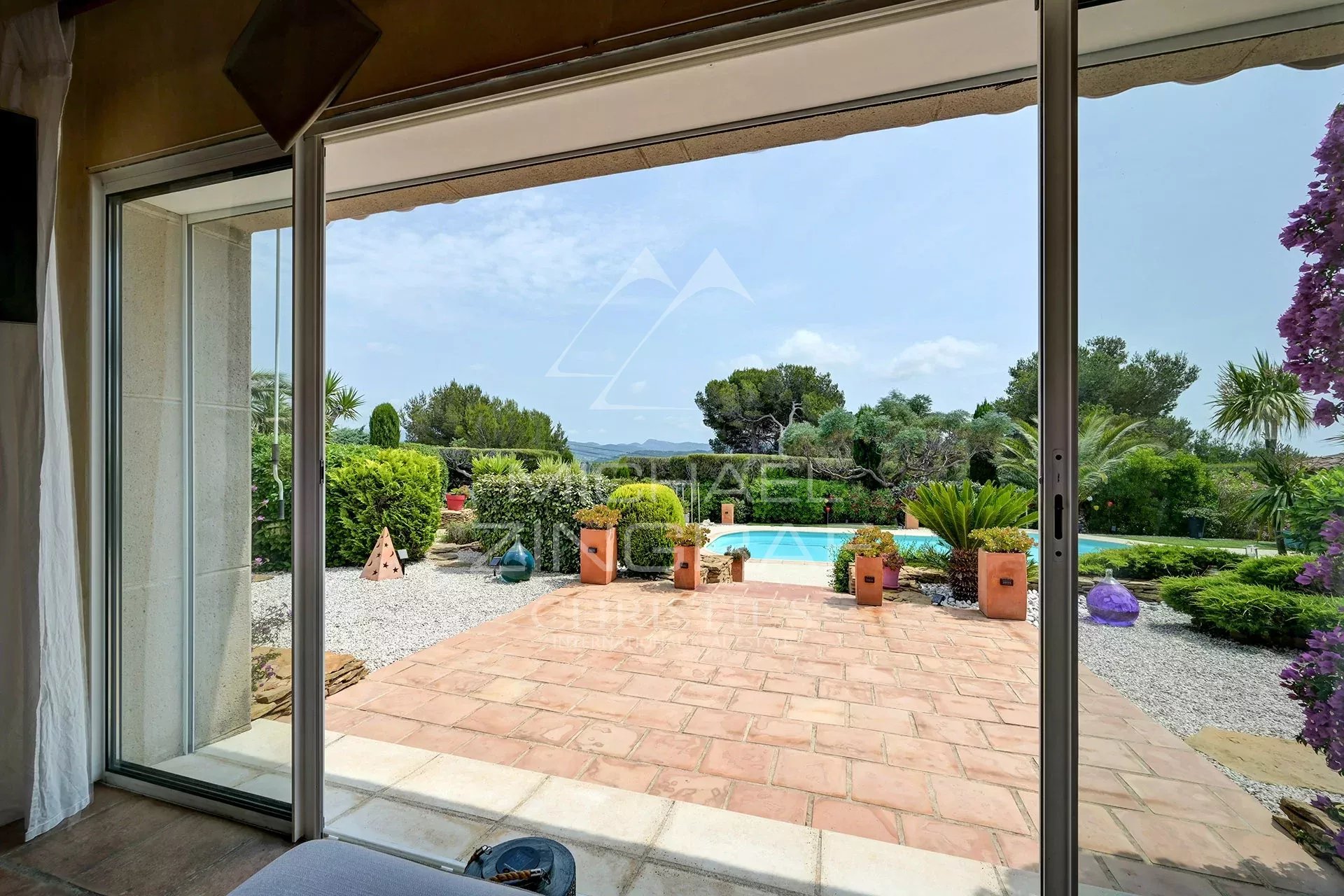4 Bedroom Villa/Townhouse's Image 6