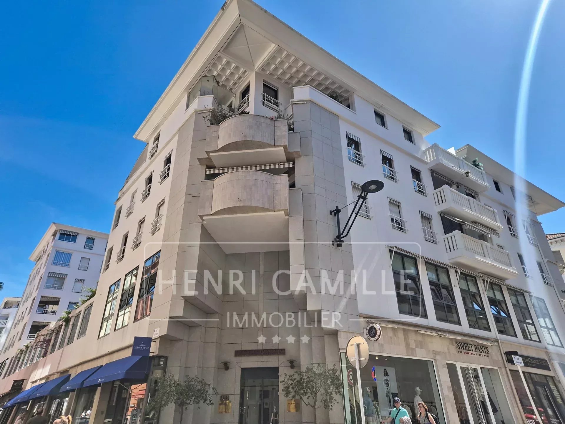 Agence immobilière de 