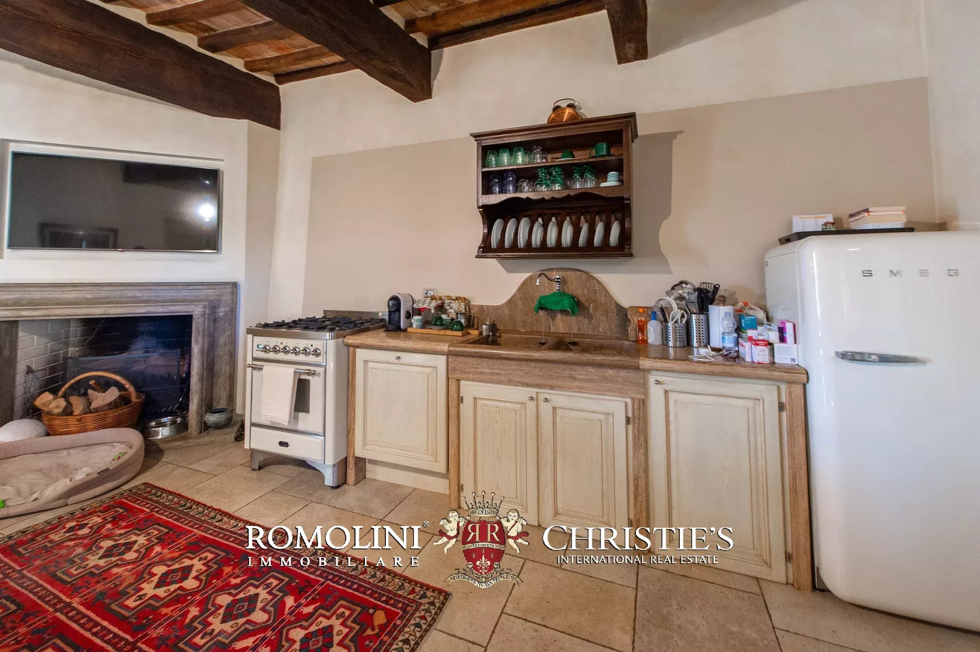 10 Bedroom Villa/Townhouse's Image 37