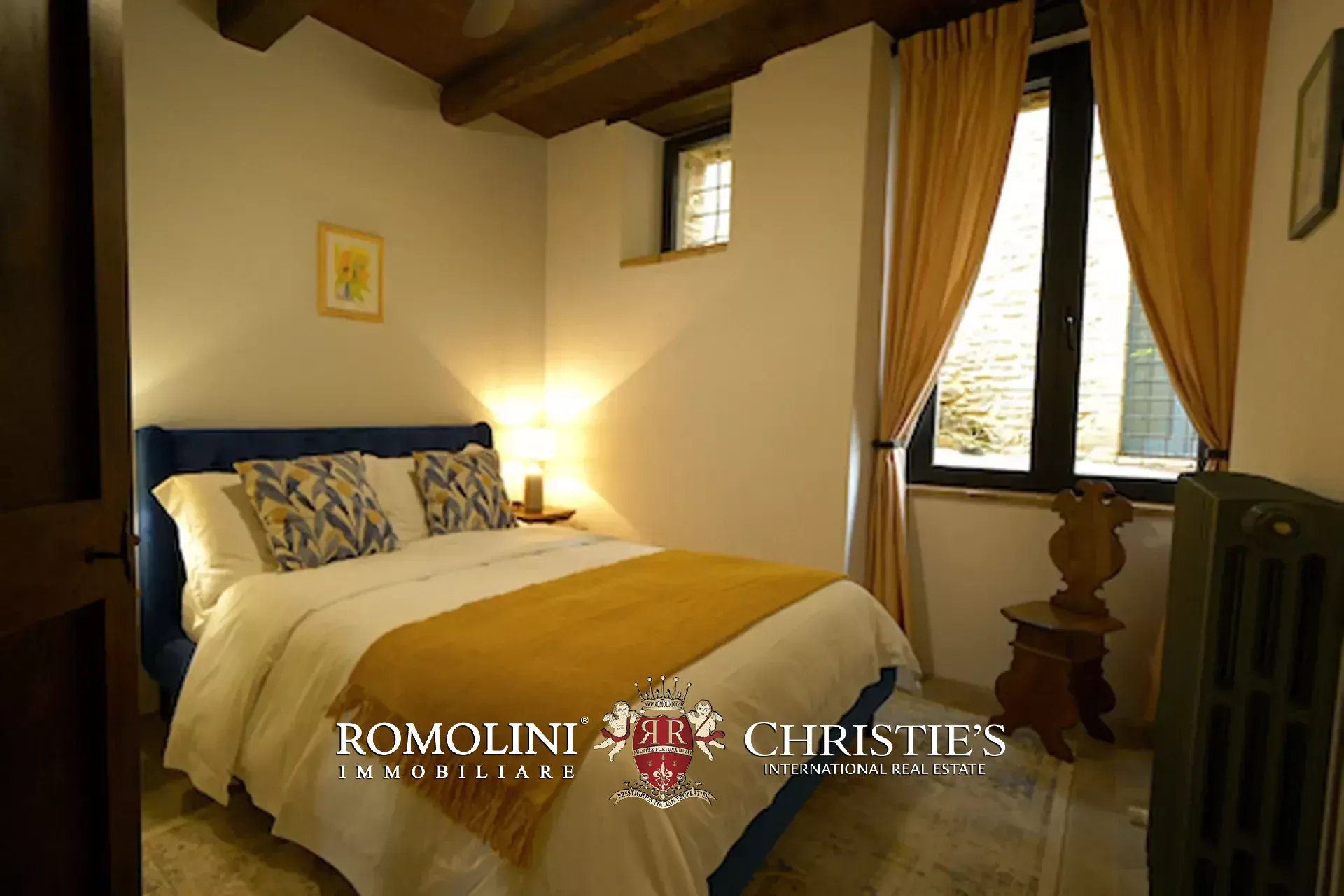  FINELY RESTORED RURAL COMPLEX FOR SALE IN UMBERTIDE UMBRIA