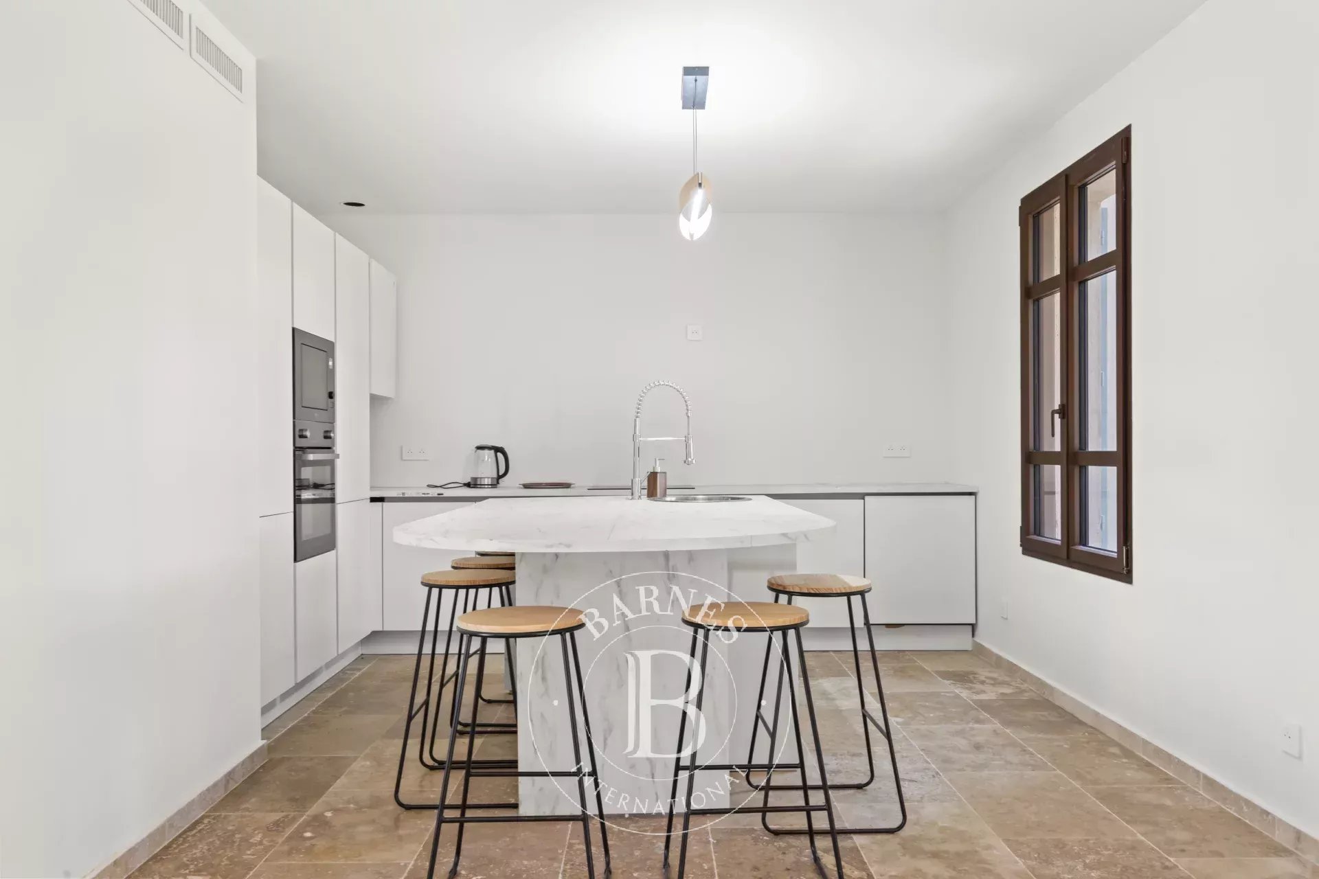 Villa Grimaud  -  ref 87245317 (picture 1)