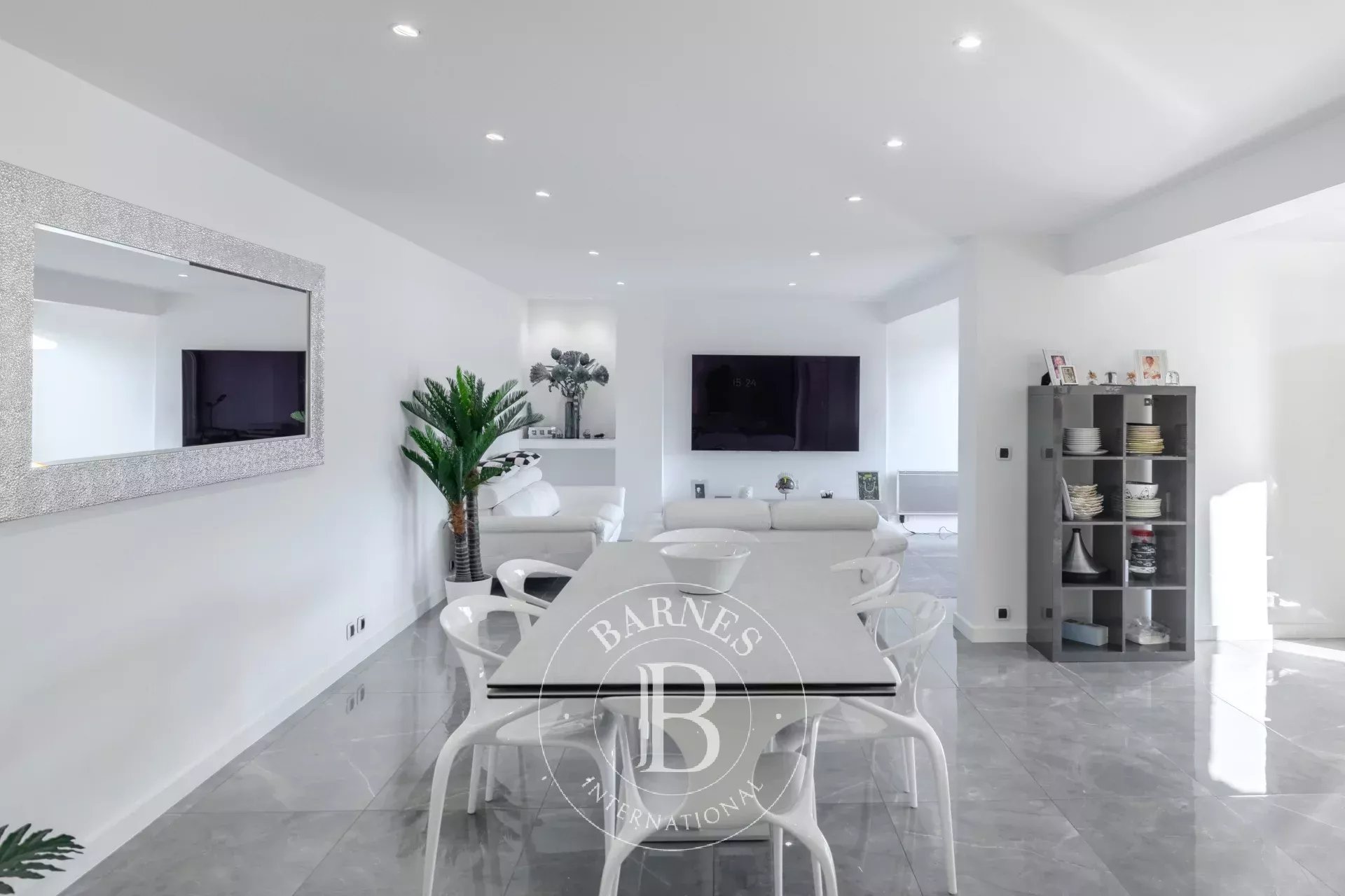 Daire Cassis - picture 4