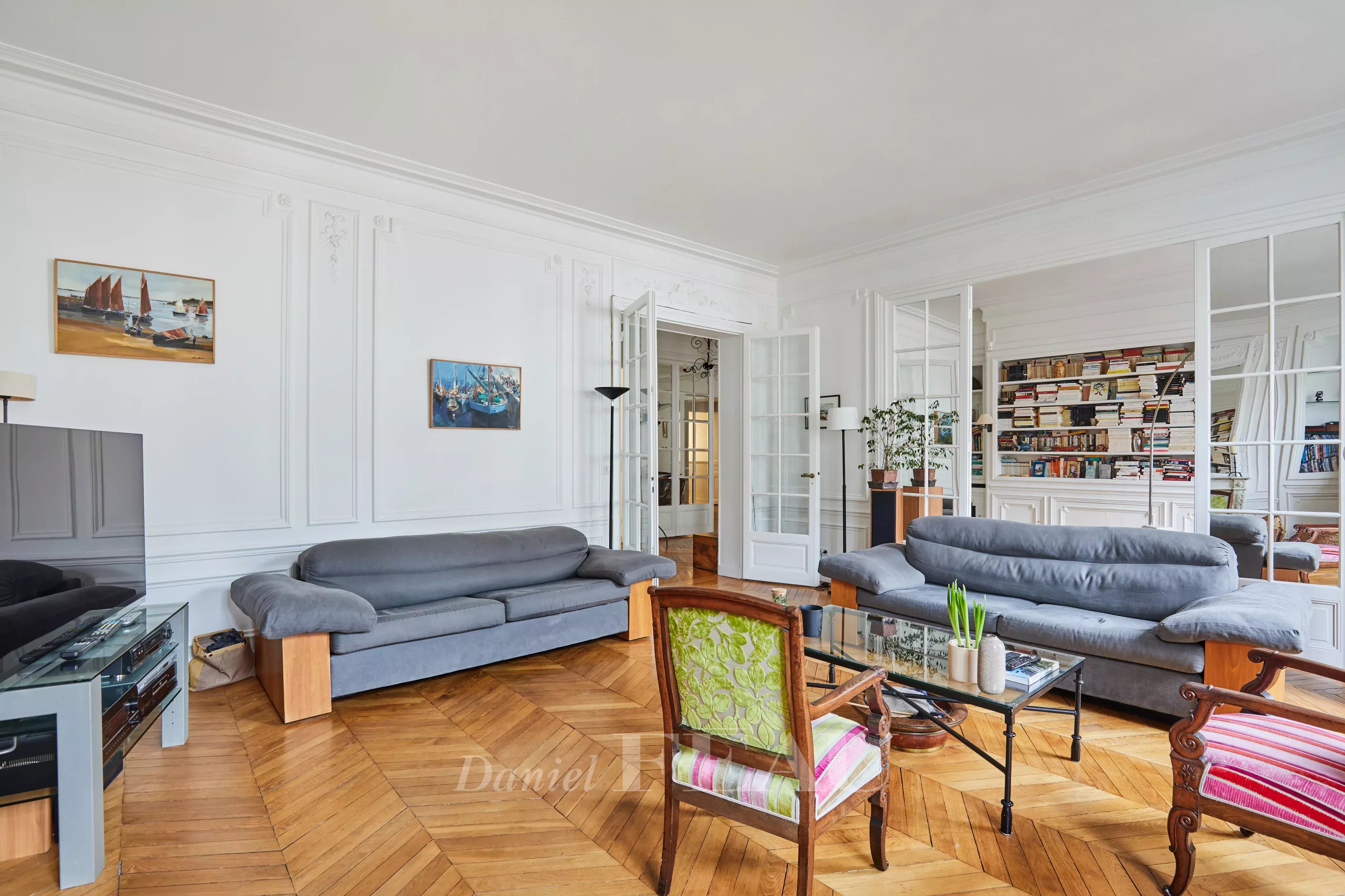 Sale Apartment Paris 16th