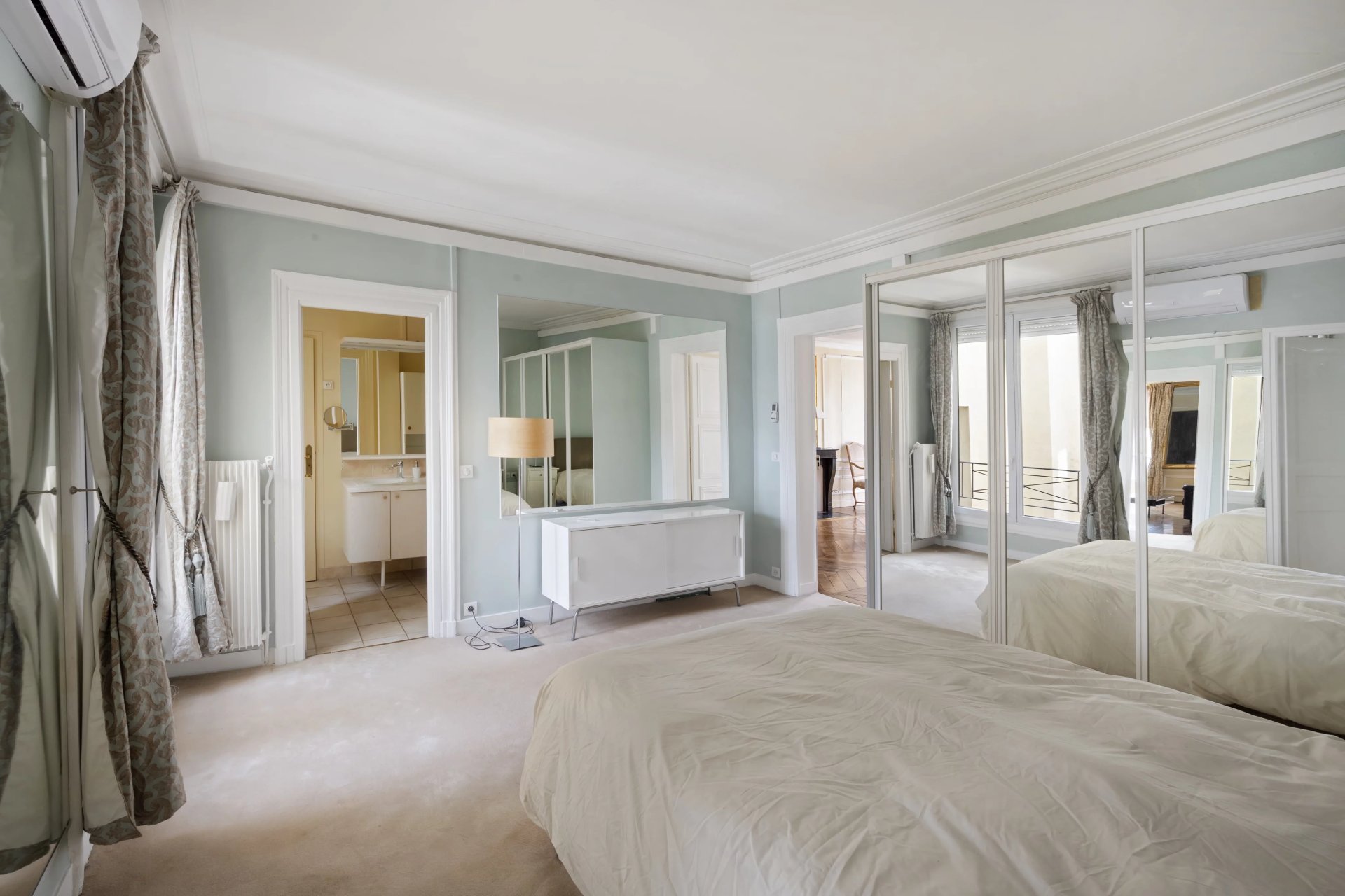 2 Bedroom Apartment/Flat's Image 4