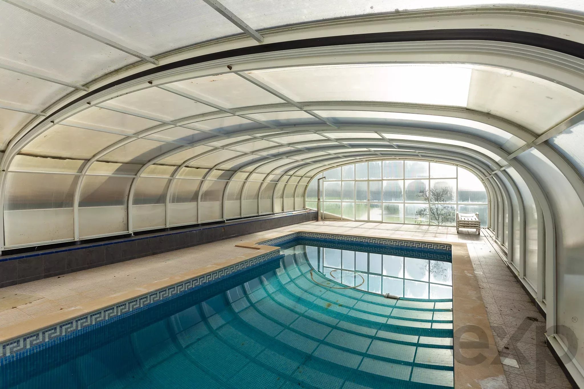 Prestigious Residence with Swimming Pool 87053100 image 39