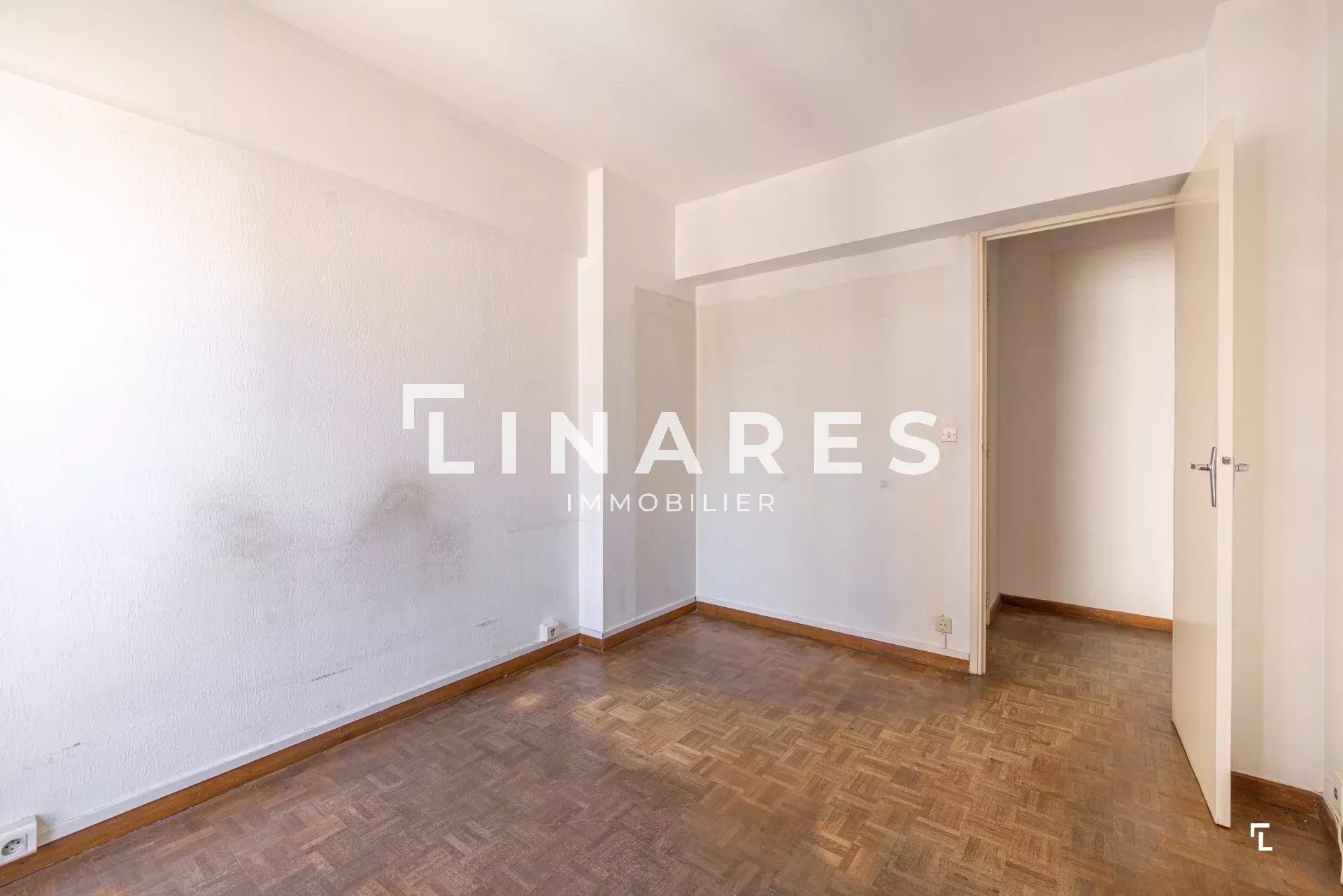 Rental Apartment Marseille 8ème