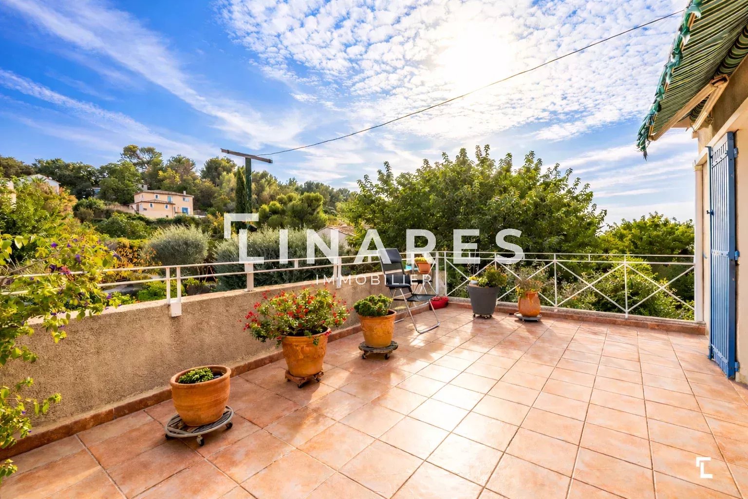 LE RADIEUX - Duplex T3 de 98m² - Terrasse de 23m² - Box fermé (en sus) -  13011 LES CAMOINS