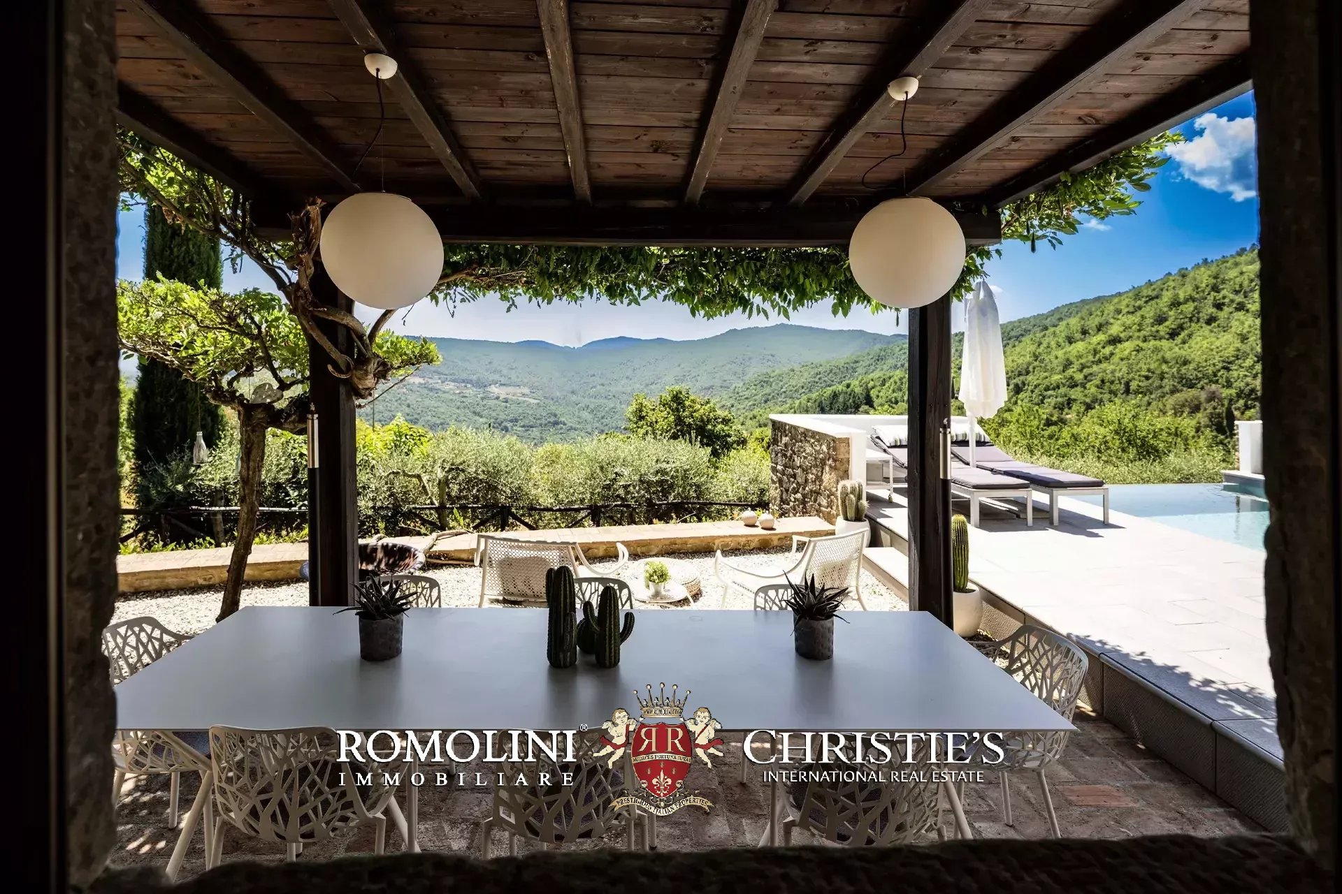 6 Bedroom Villa/Townhouse's Image 17
