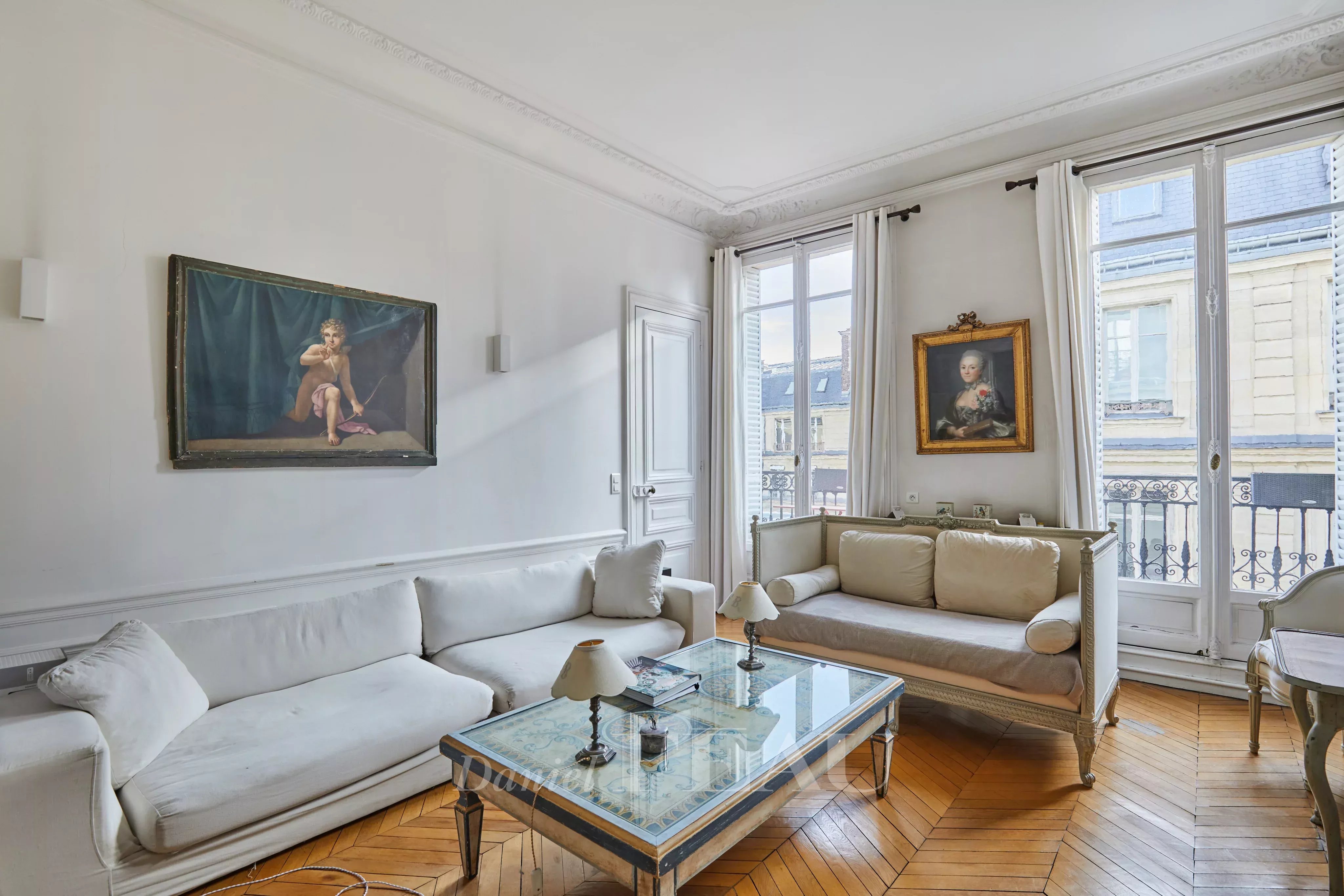 Sale Apartment Paris 8th