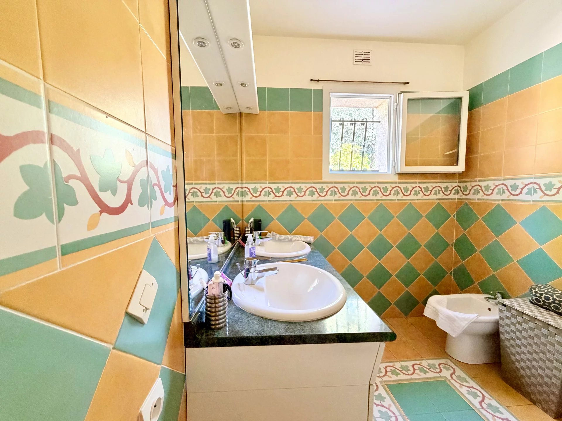 🏡✨ VILLEFRANCHE-SUR-MER – CHARMING PROVENCAL PROPERTY ✨🌿