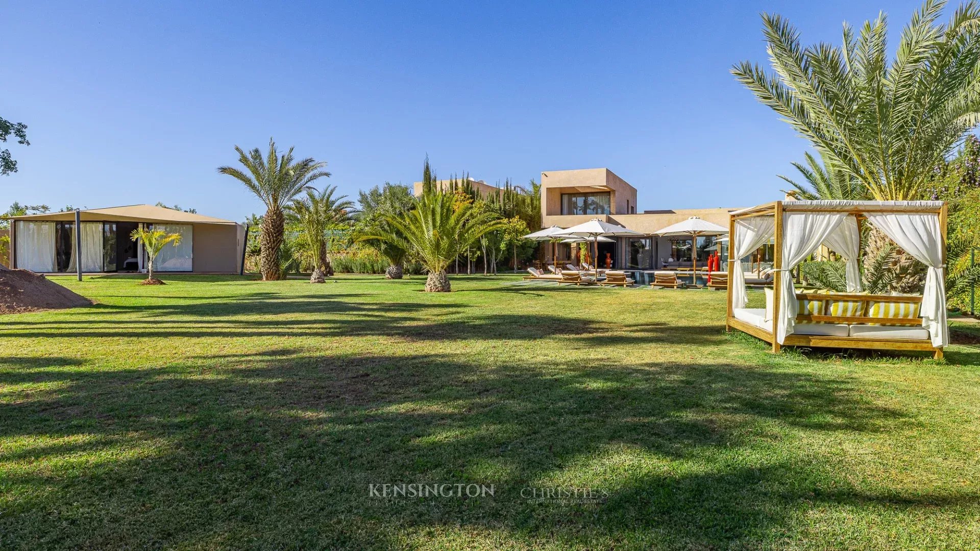 6 Bedroom Villa/Townhouse's Image 11