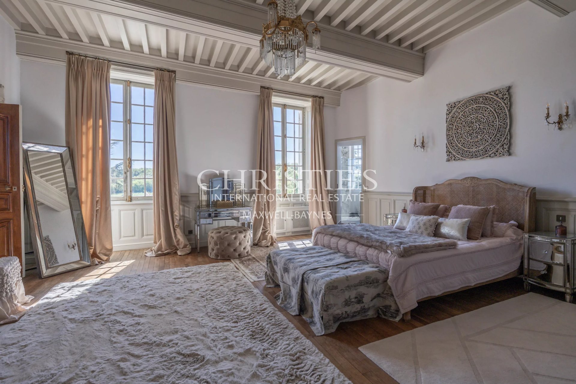 10 Bedroom Chateau's Image 12