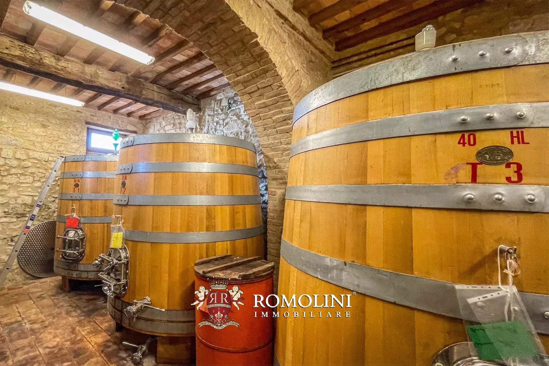 6 Bedroom Vineyard's Image 25