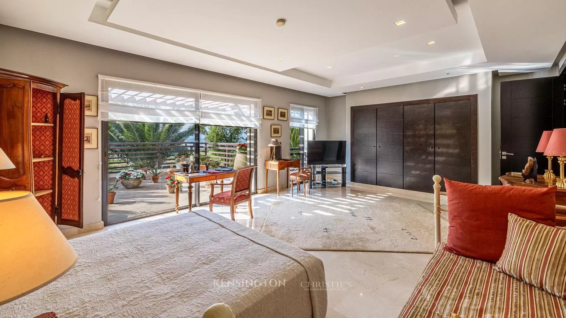 5 Bedroom Villa/Townhouse's Image 33