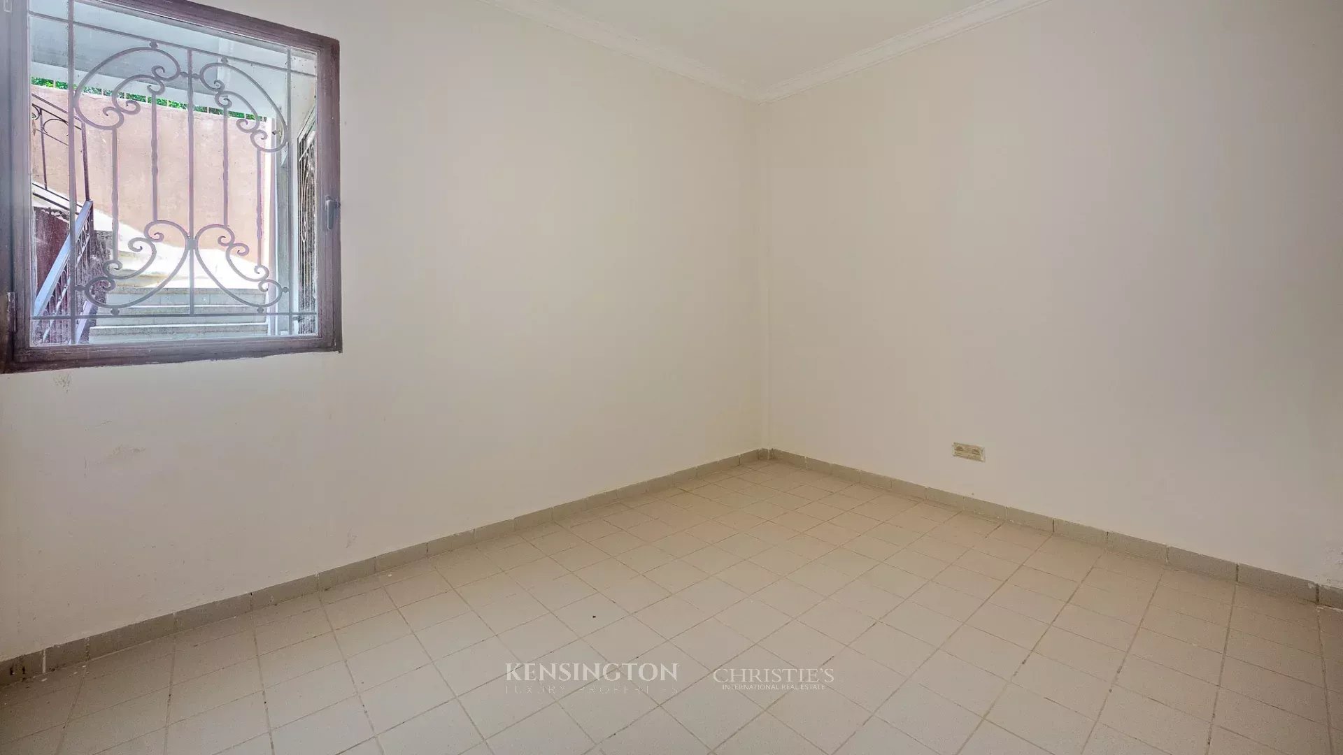 10 Bedroom Villa/Townhouse's Image 24