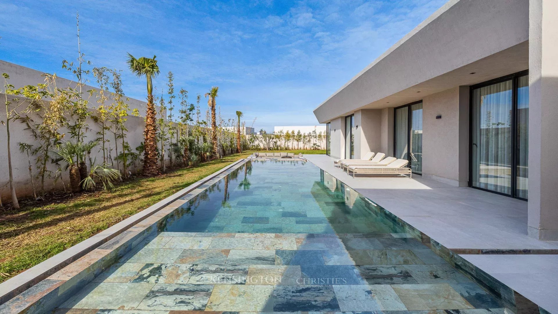 5 Bedroom Villa/Townhouse's Image 5