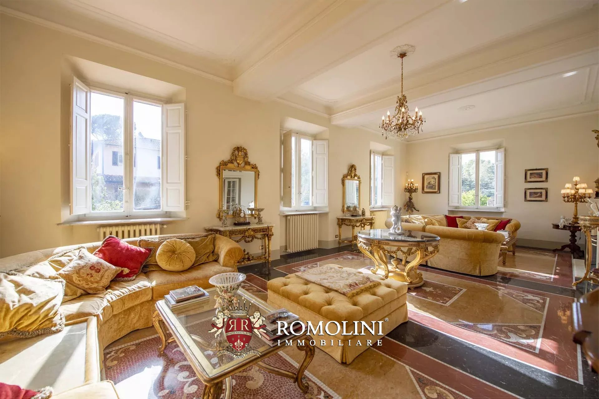 8 Bedroom Villa/Townhouse's Image 12