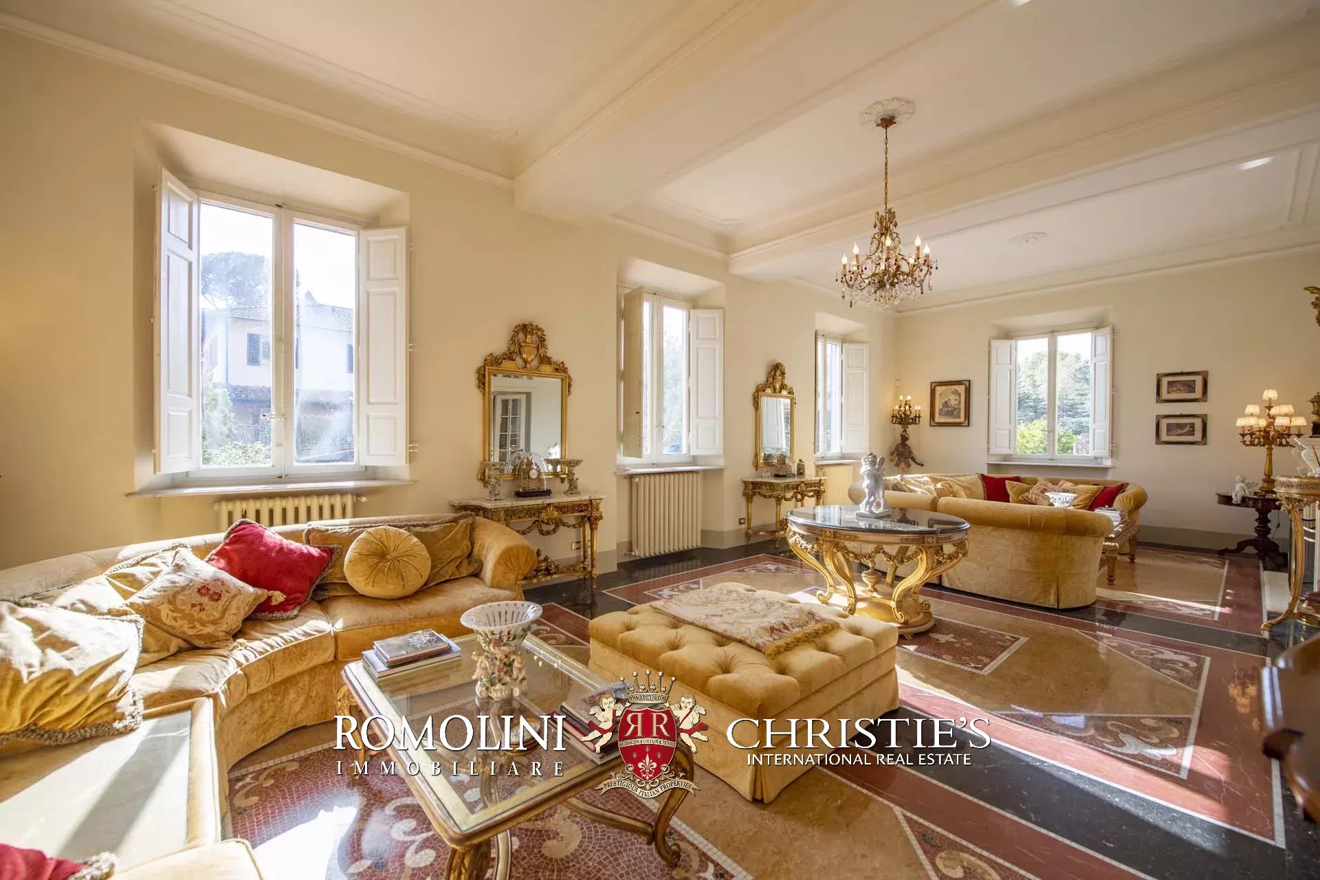 8 Bedroom Villa/Townhouse's Image 12
