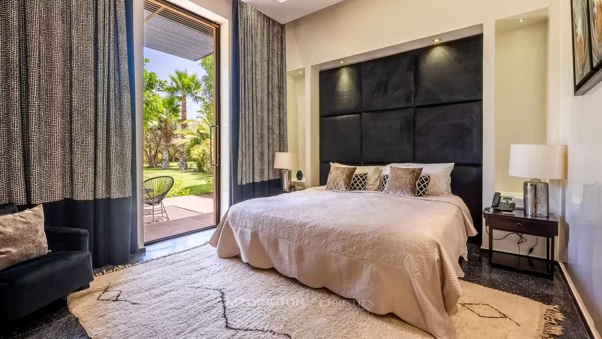 6 Bedroom Villa/Townhouse's Image 14
