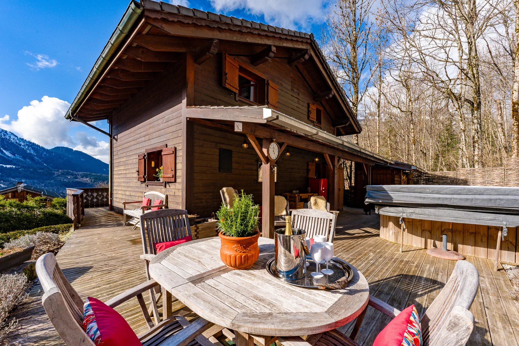Photo of LES HOUCHES - Newly renovated 3-bedroom chalet