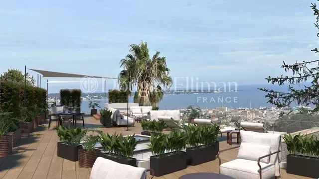 VALLAURIS – Villa contemporaine rénovée avec vue mer panoramique - Image nᵒ2