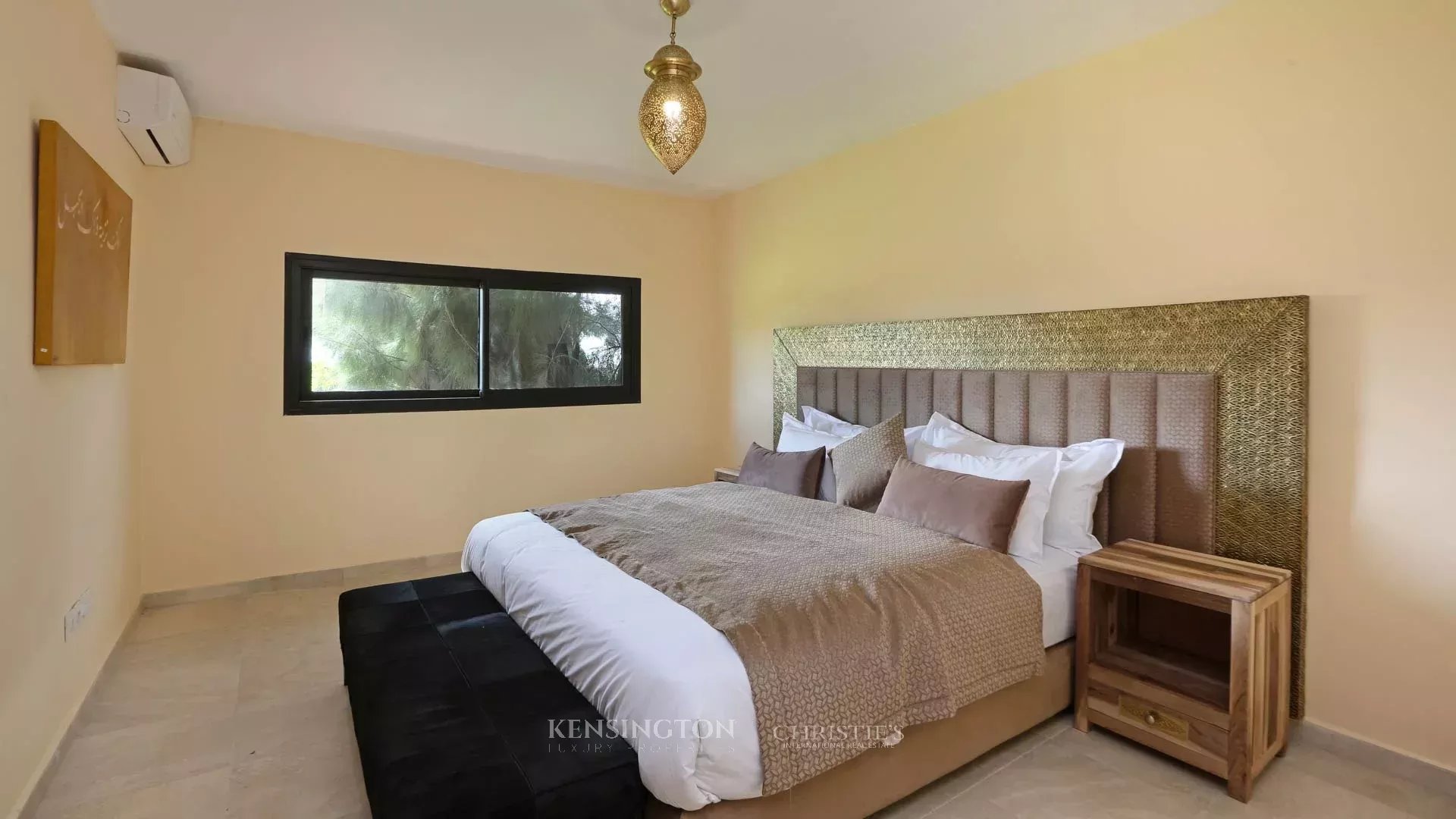 7 Bedroom Villa/Townhouse's Image 32