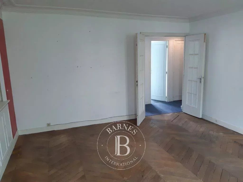 Avenue des Ternes - 3-bed - Incredible potential
