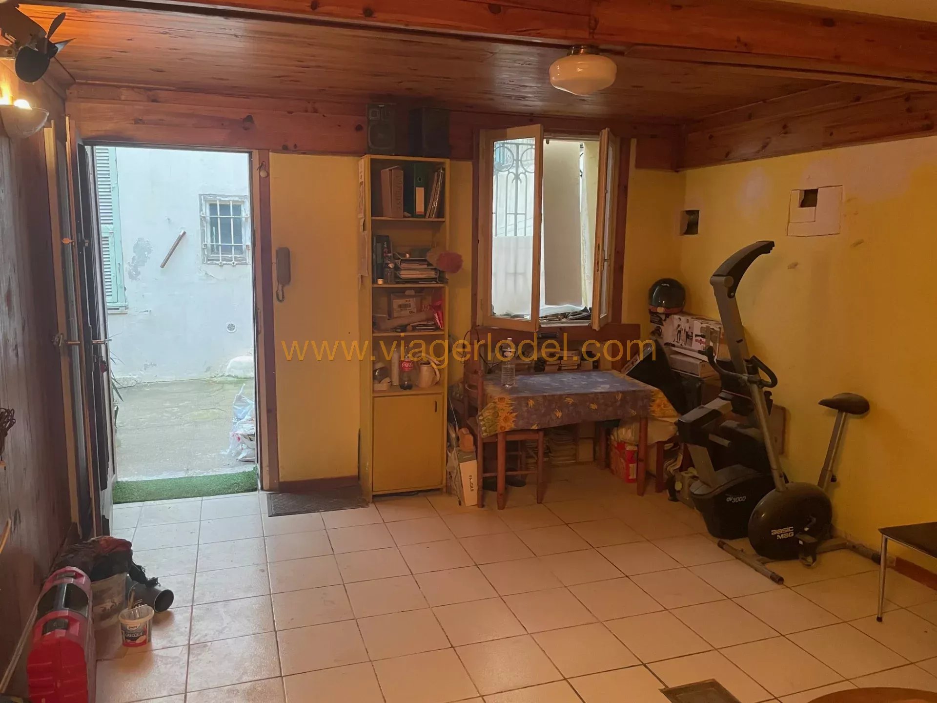 Réf. 9779 - TERM SALE VACANT PROPERTY - NICE (06)