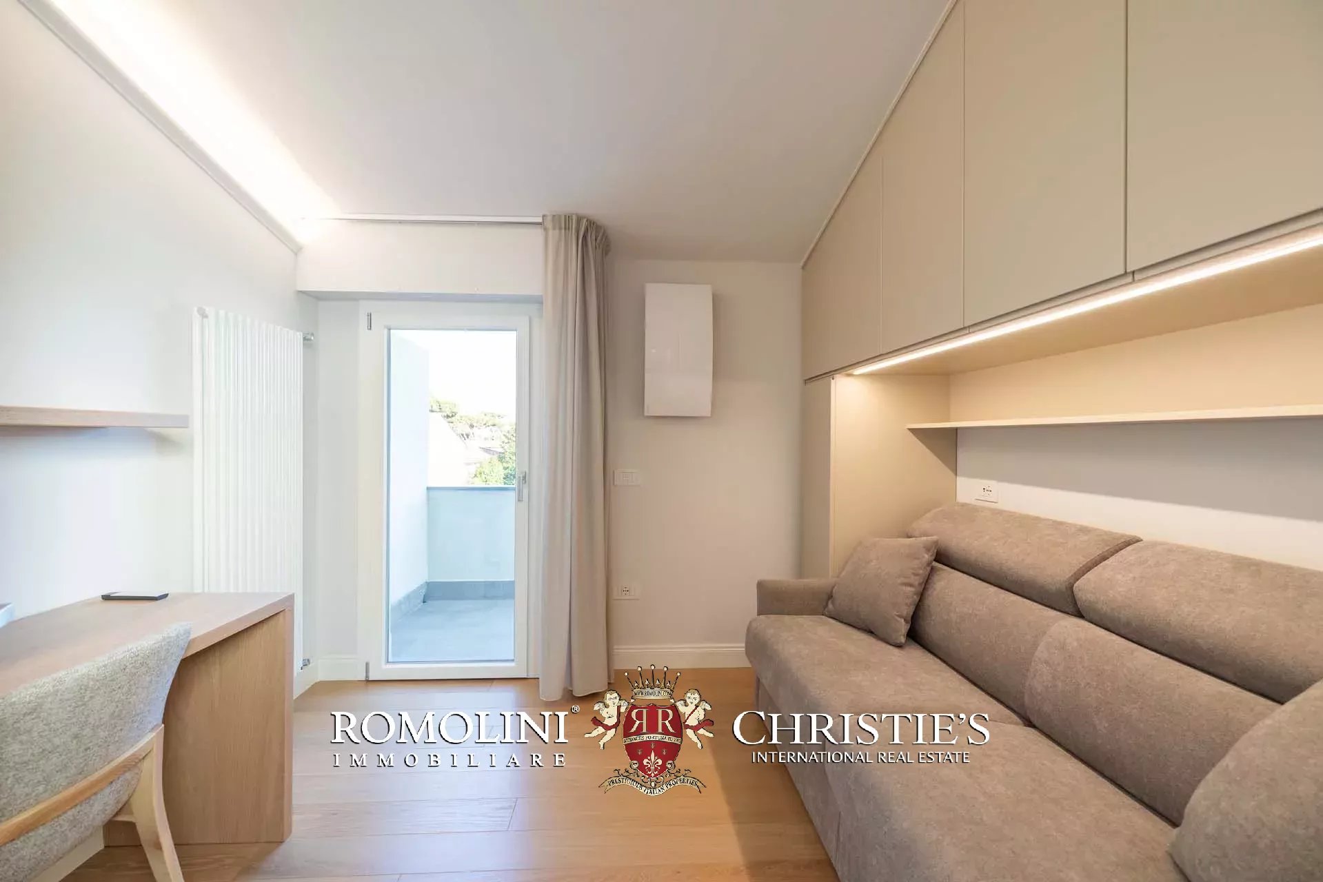 5 Bedroom Villa/Townhouse's Image 25