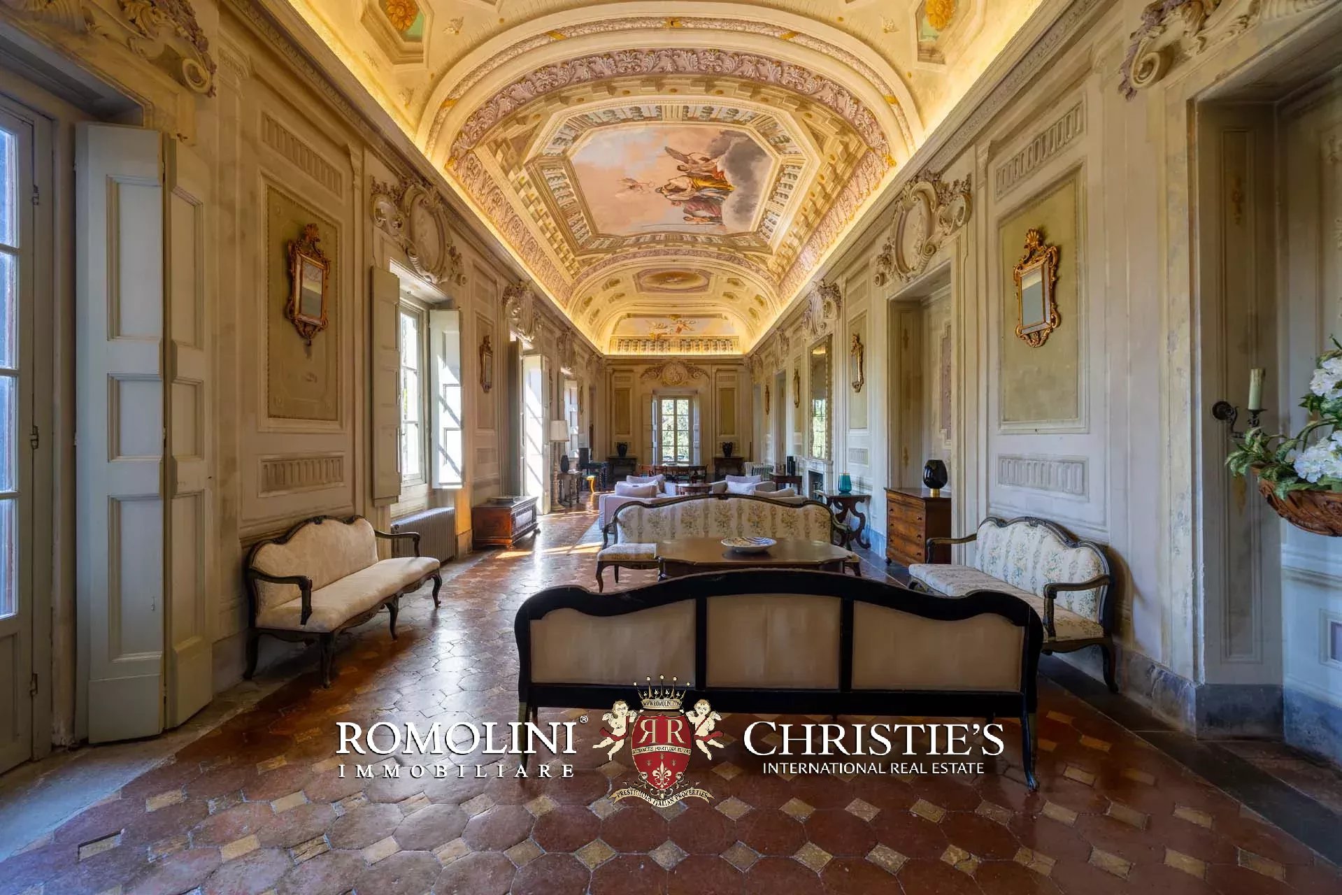 71 Bedroom Chateau's Image 29