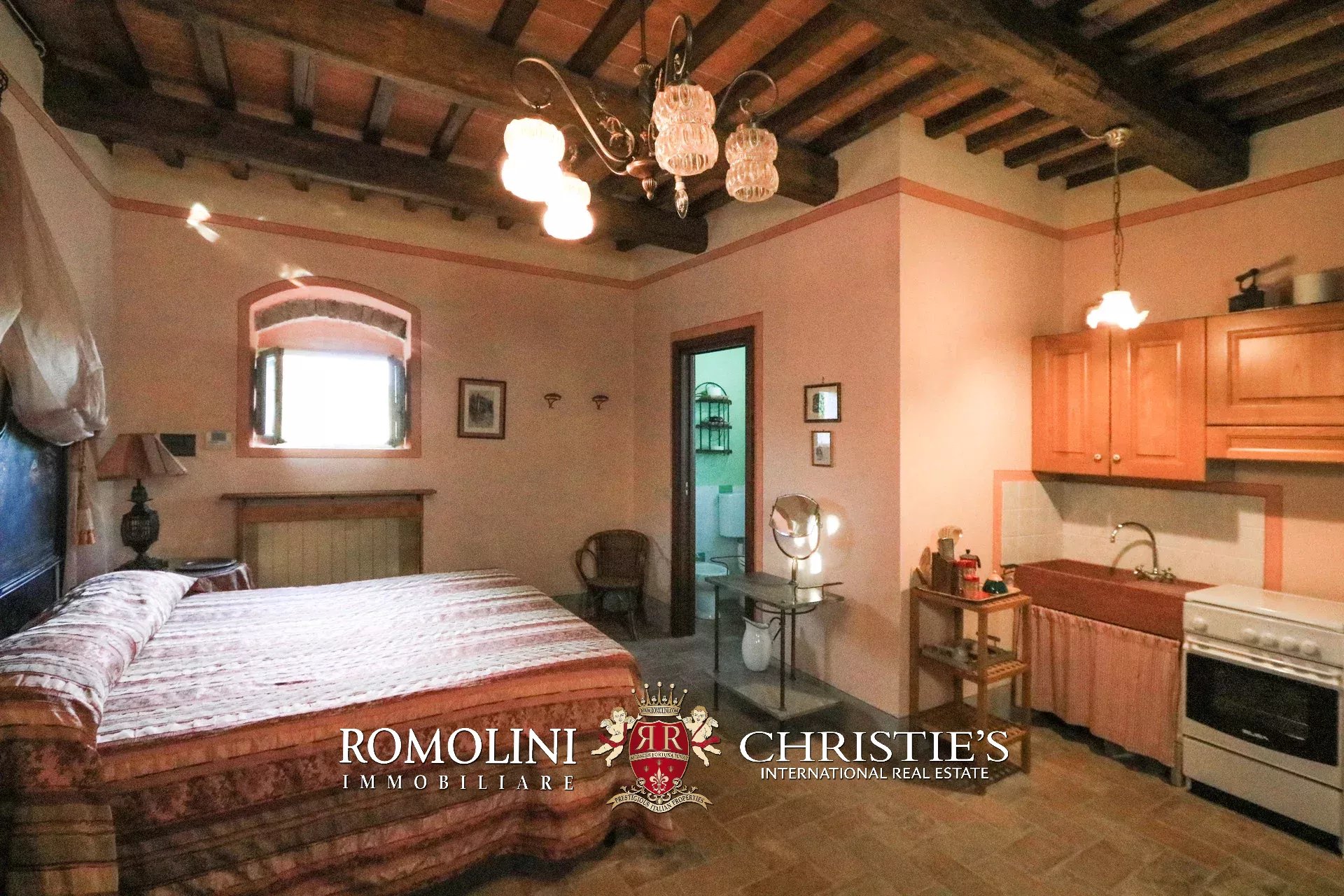 6 Bedroom Villa/Townhouse's Image 75