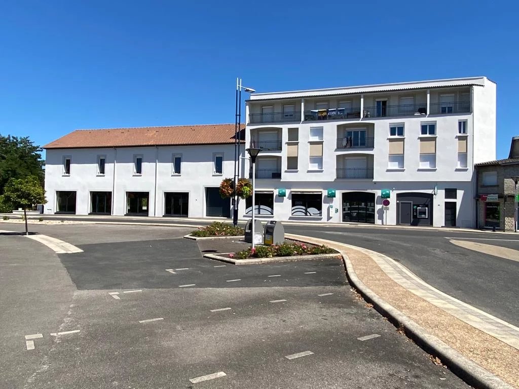 A VENDRE ENSEMBLE IMMOBILIER - SECTEUR BIARS SUR CERE HYPER CENTRE