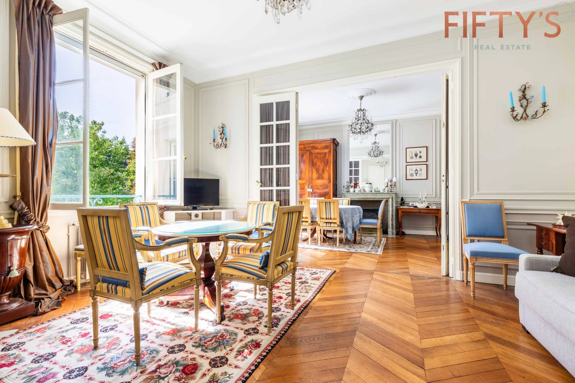 Versailles- Appartement familial de standing.