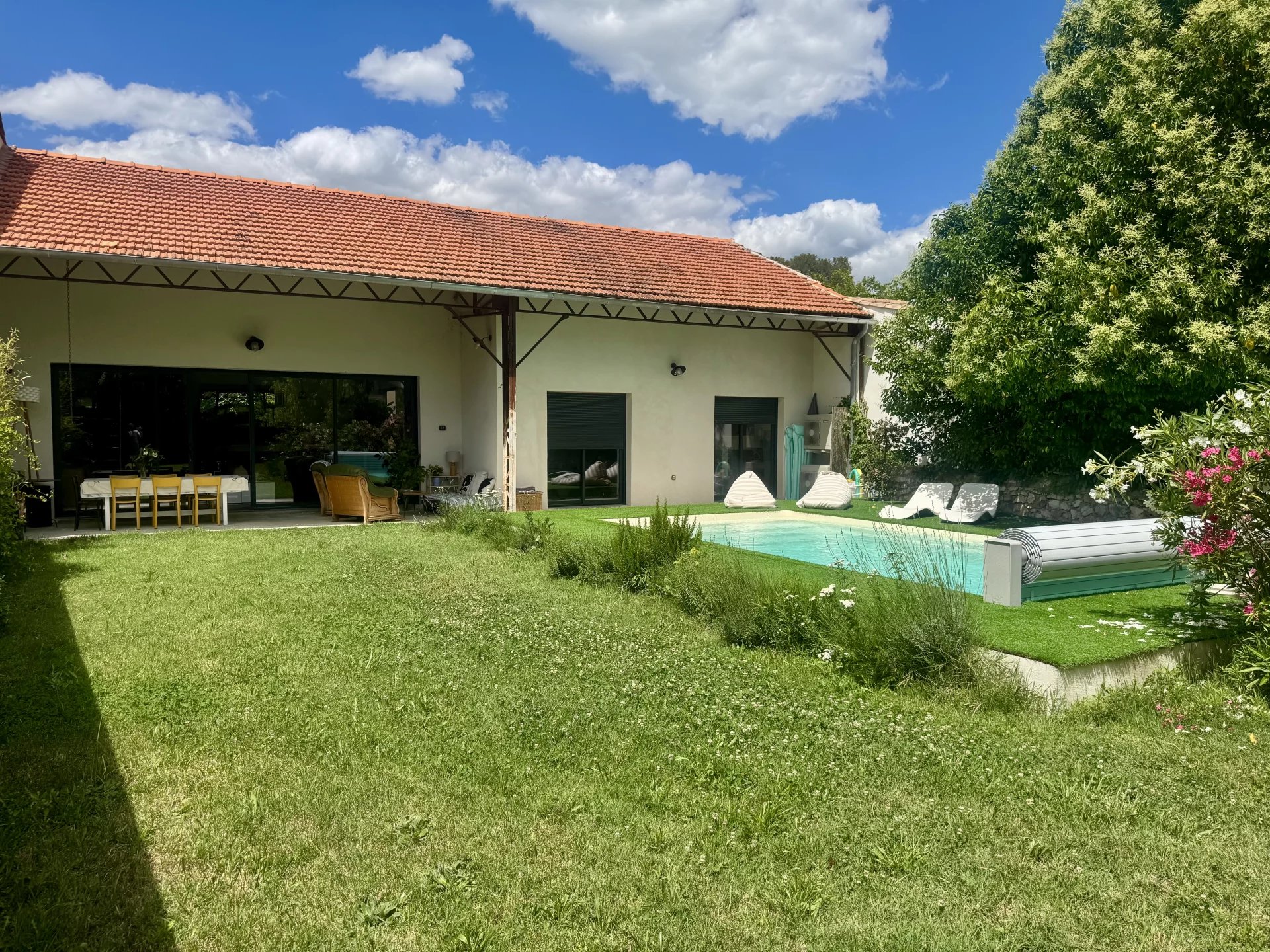 Agence immobilière de 