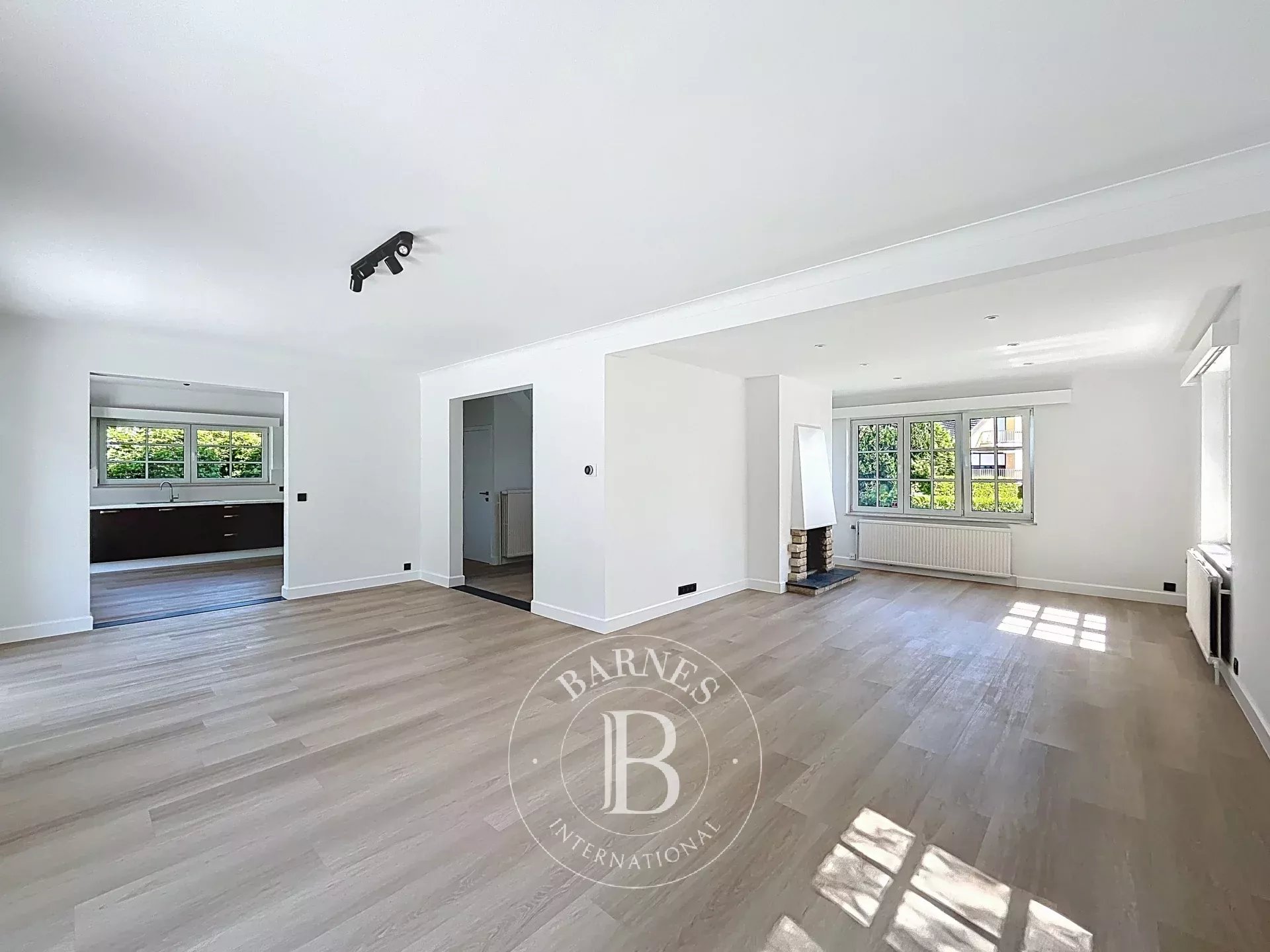 Villa fully renovated in 2025 in the heart of Waterloo.