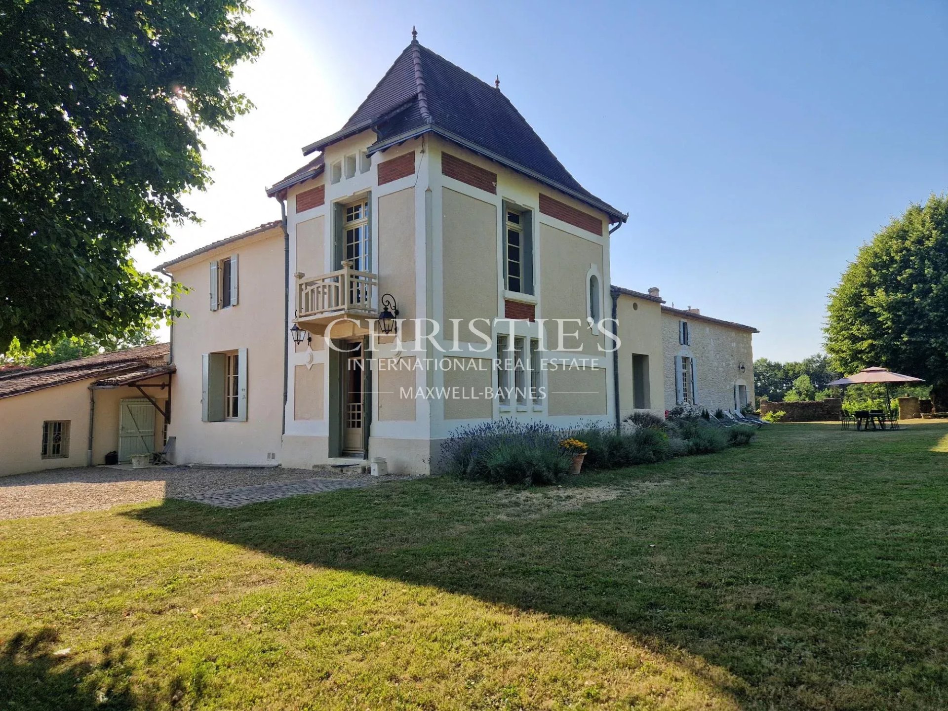 8 Bedroom Chateau's Image 5