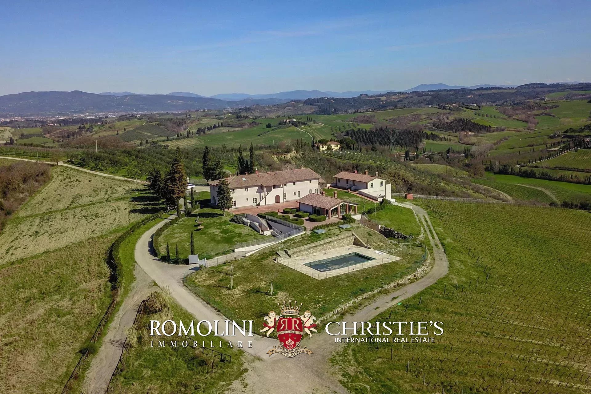 11 Bedroom Vineyard's Image 8