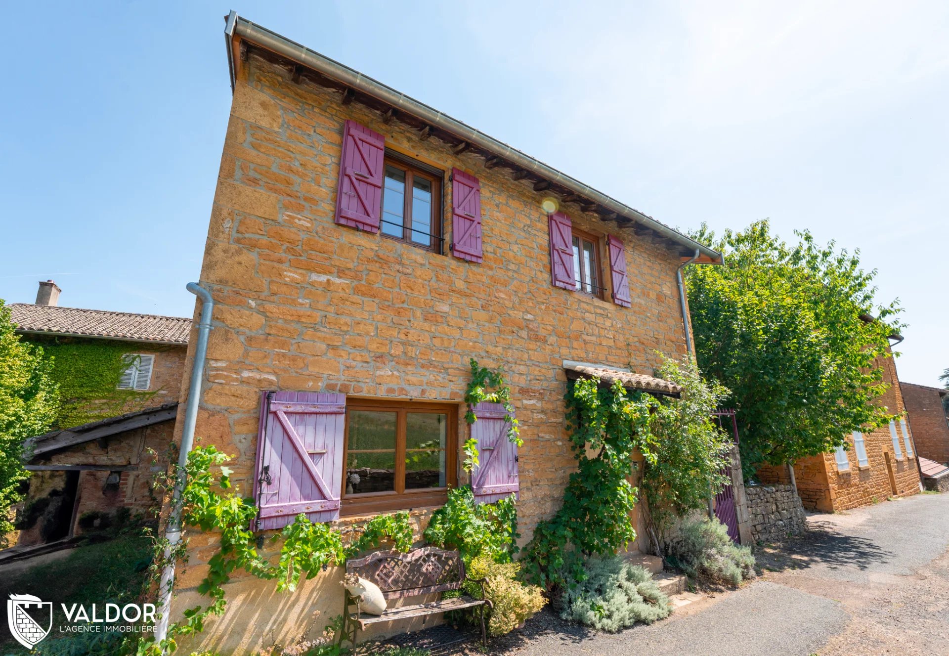 Charmante maison de village en plein coeur de Cogny