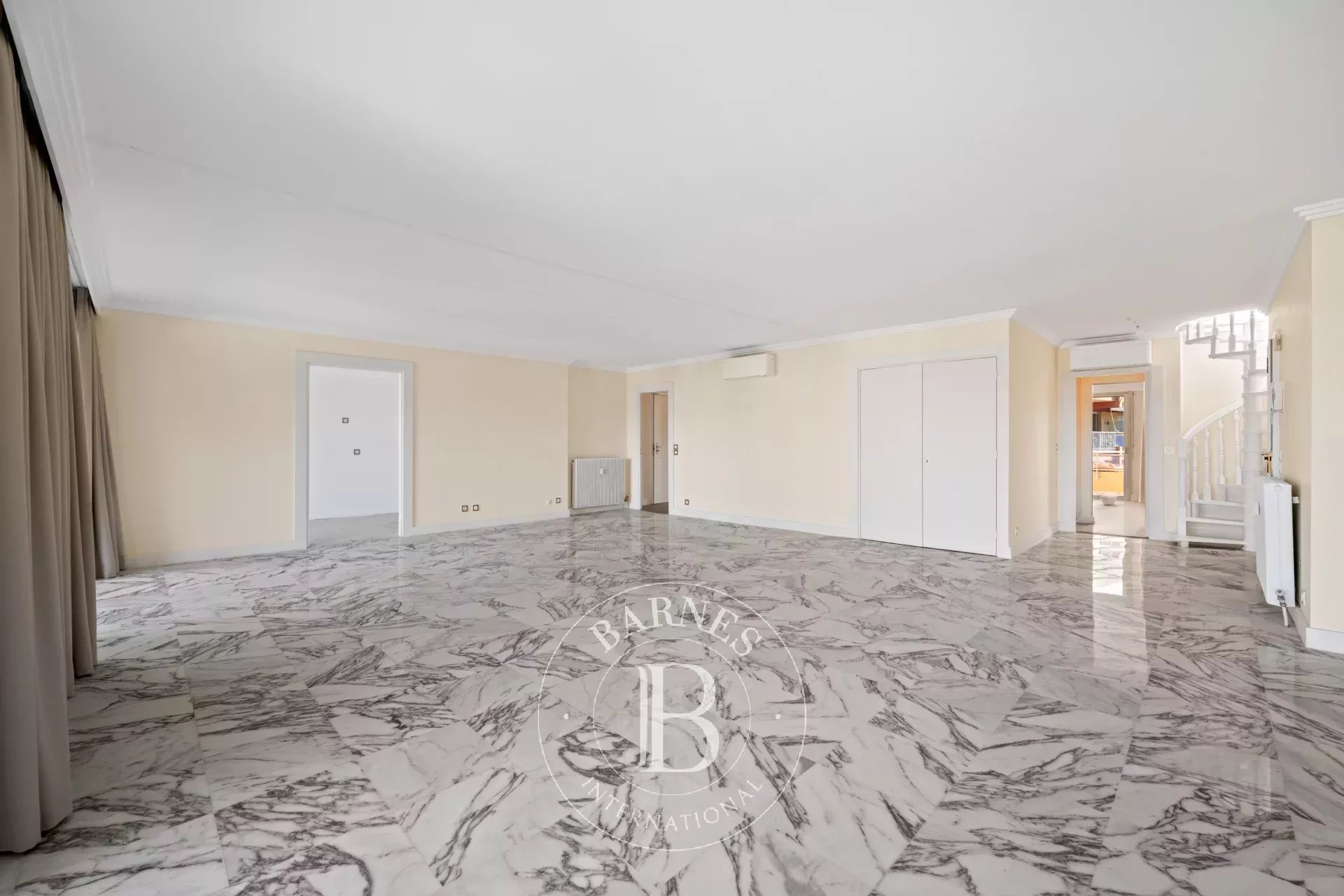 Daire Nice - picture 23