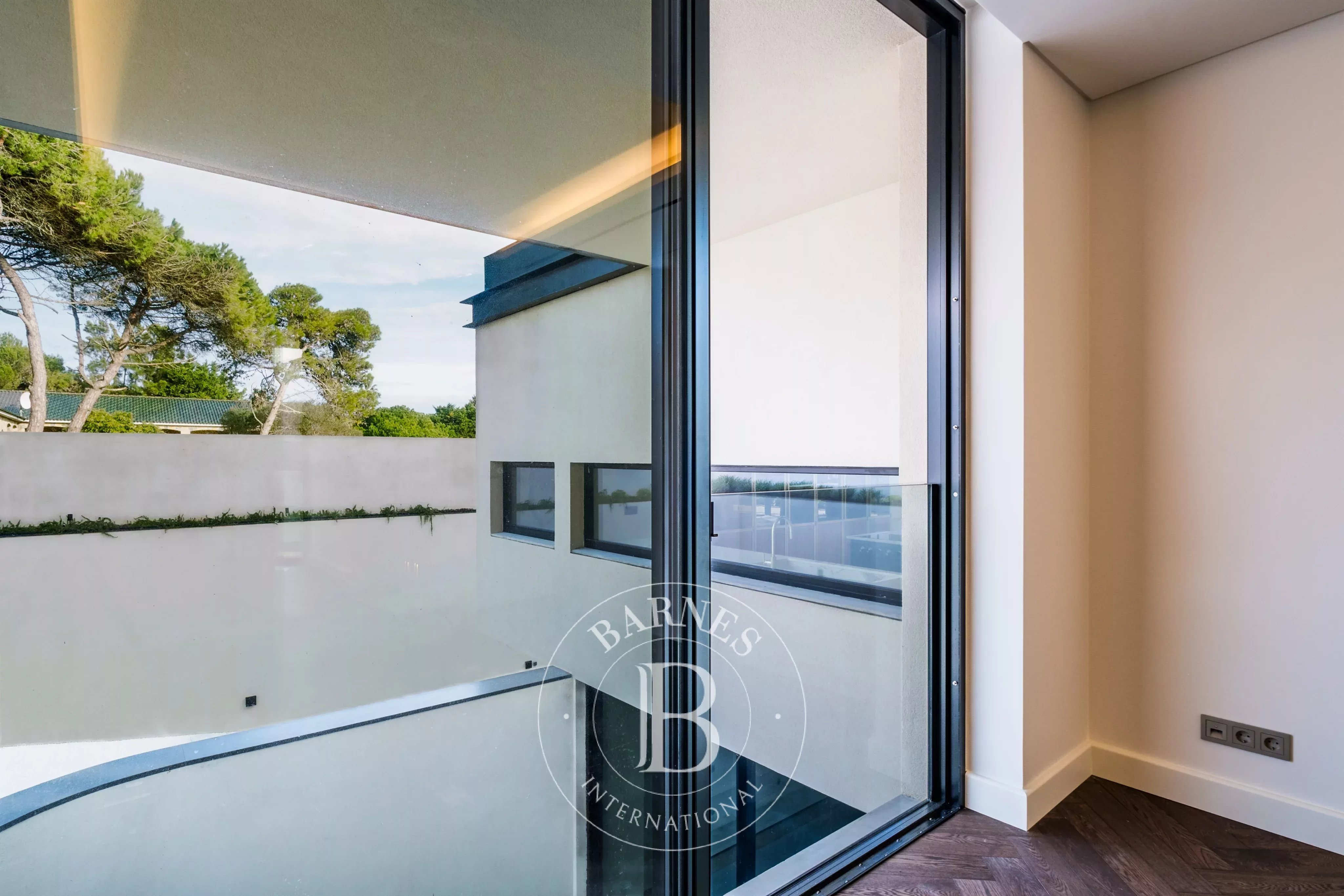 Contemporary villa in Cascais